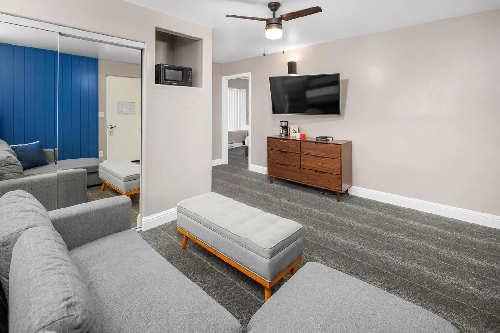 TV and multimedia in The Inn at Boatworks, Lake Tahoe