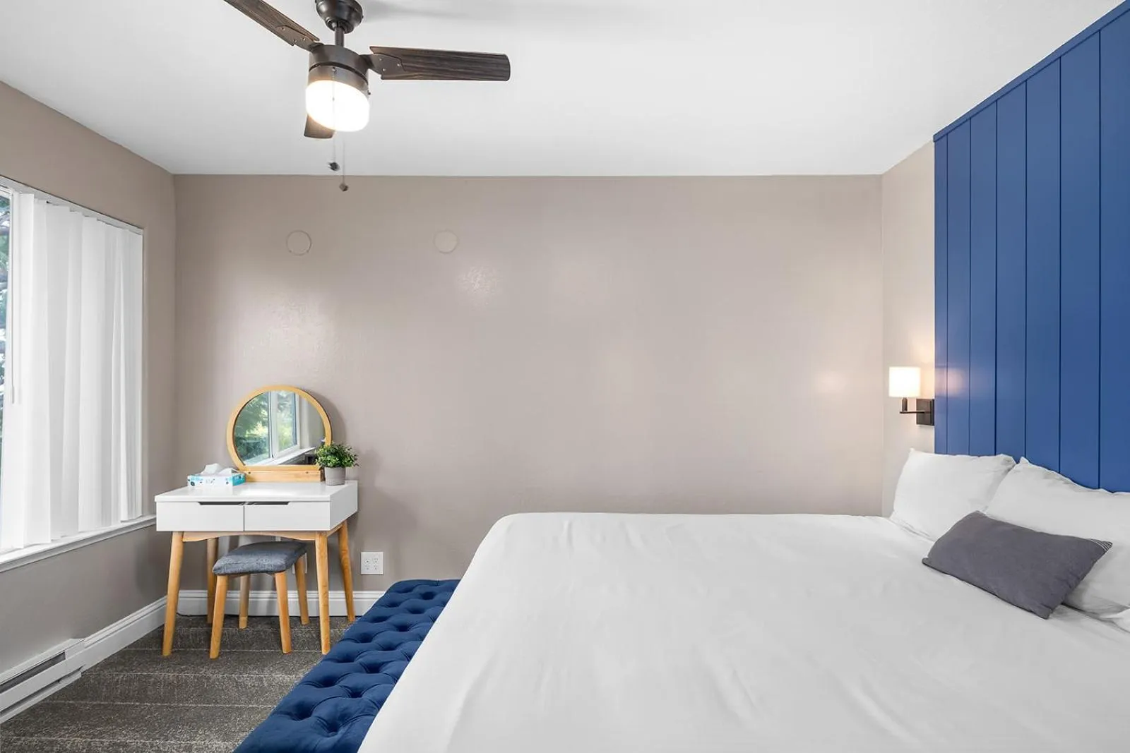 Bed in The Inn at Boatworks, Lake Tahoe