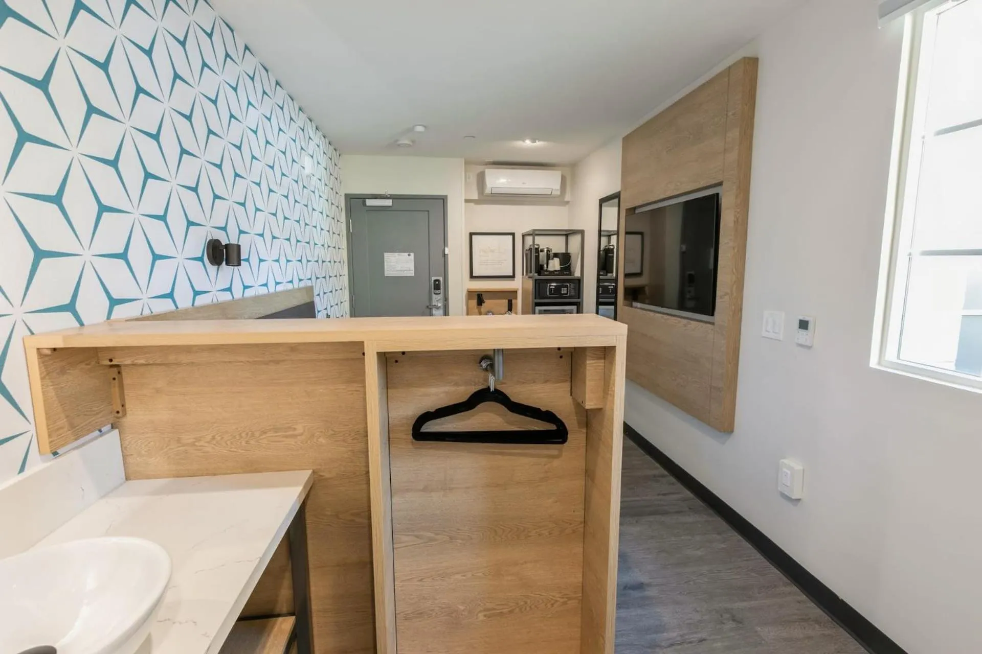 Property building in Kasa Niche Hotel Redwood City