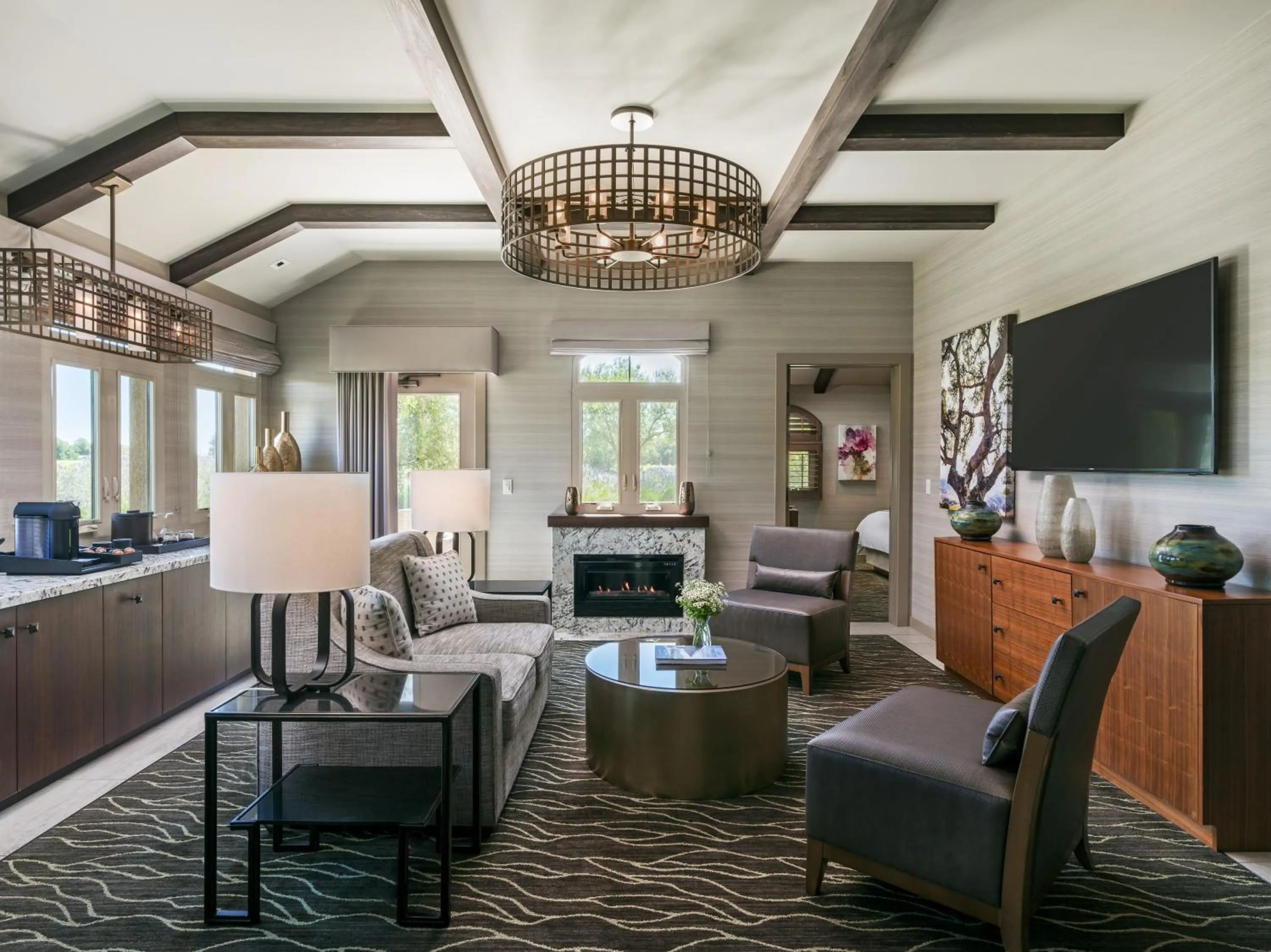 Communal lounge/ TV room in Vinarosa Resort & Spa