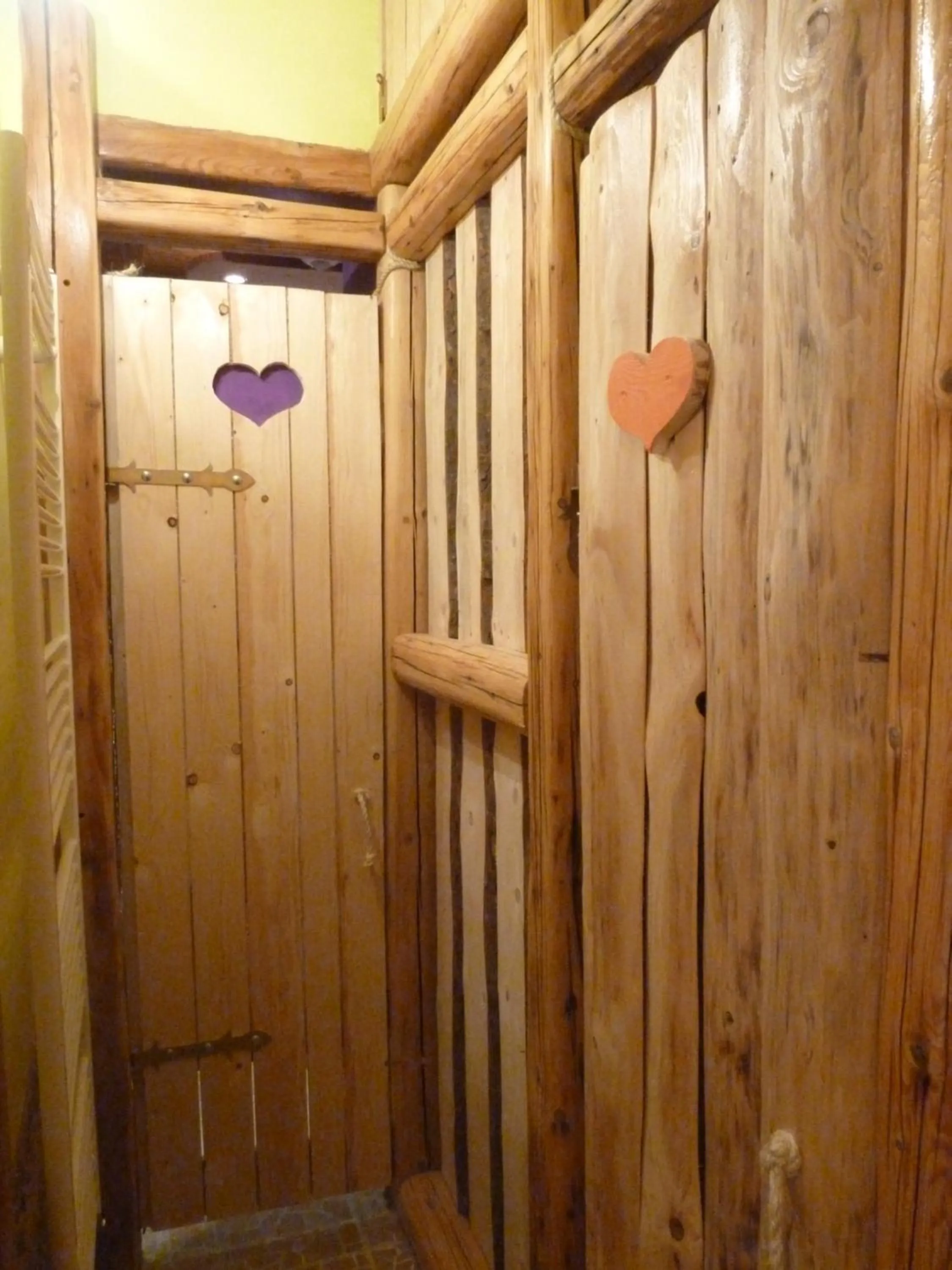 Toilet in ARTHARMONY Pension & Hostel