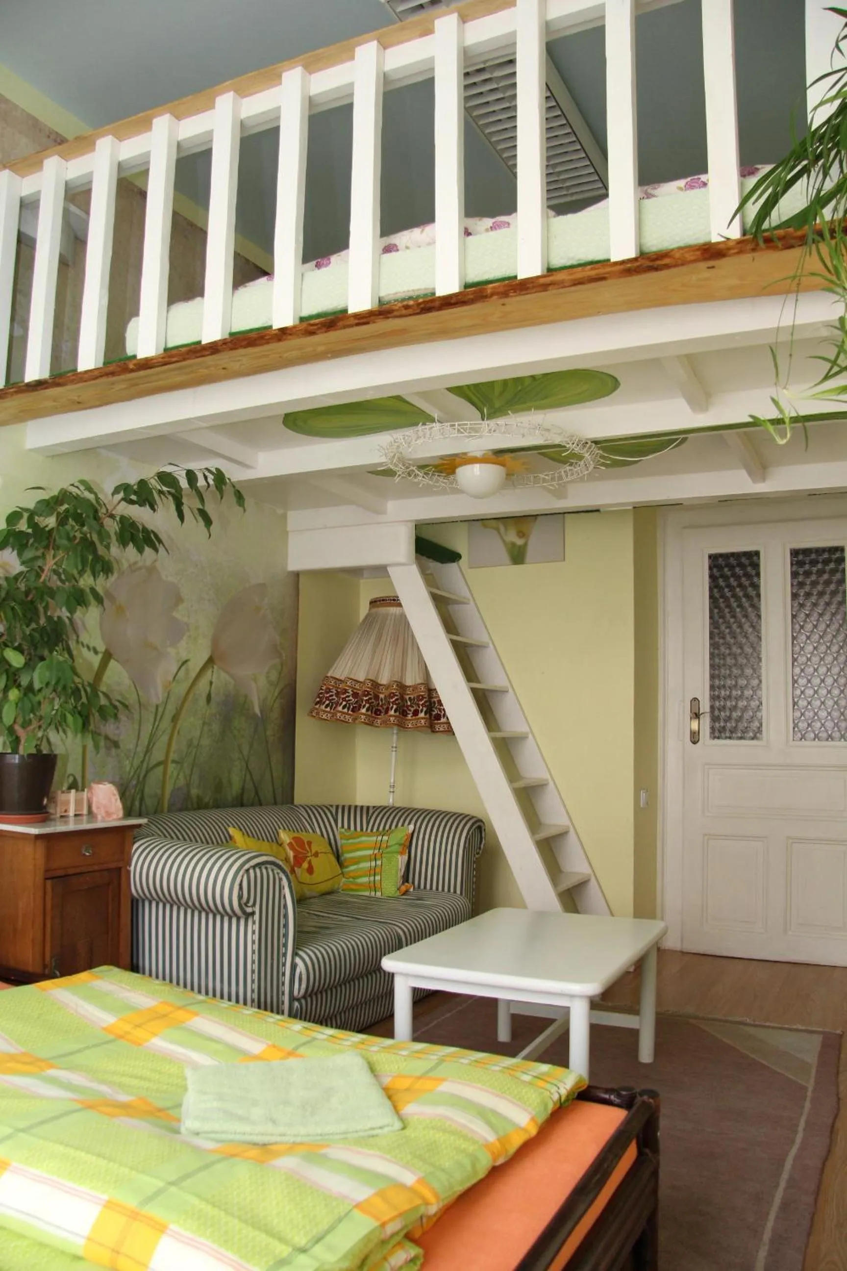 Photo of the whole room in ARTHARMONY Pension & Hostel