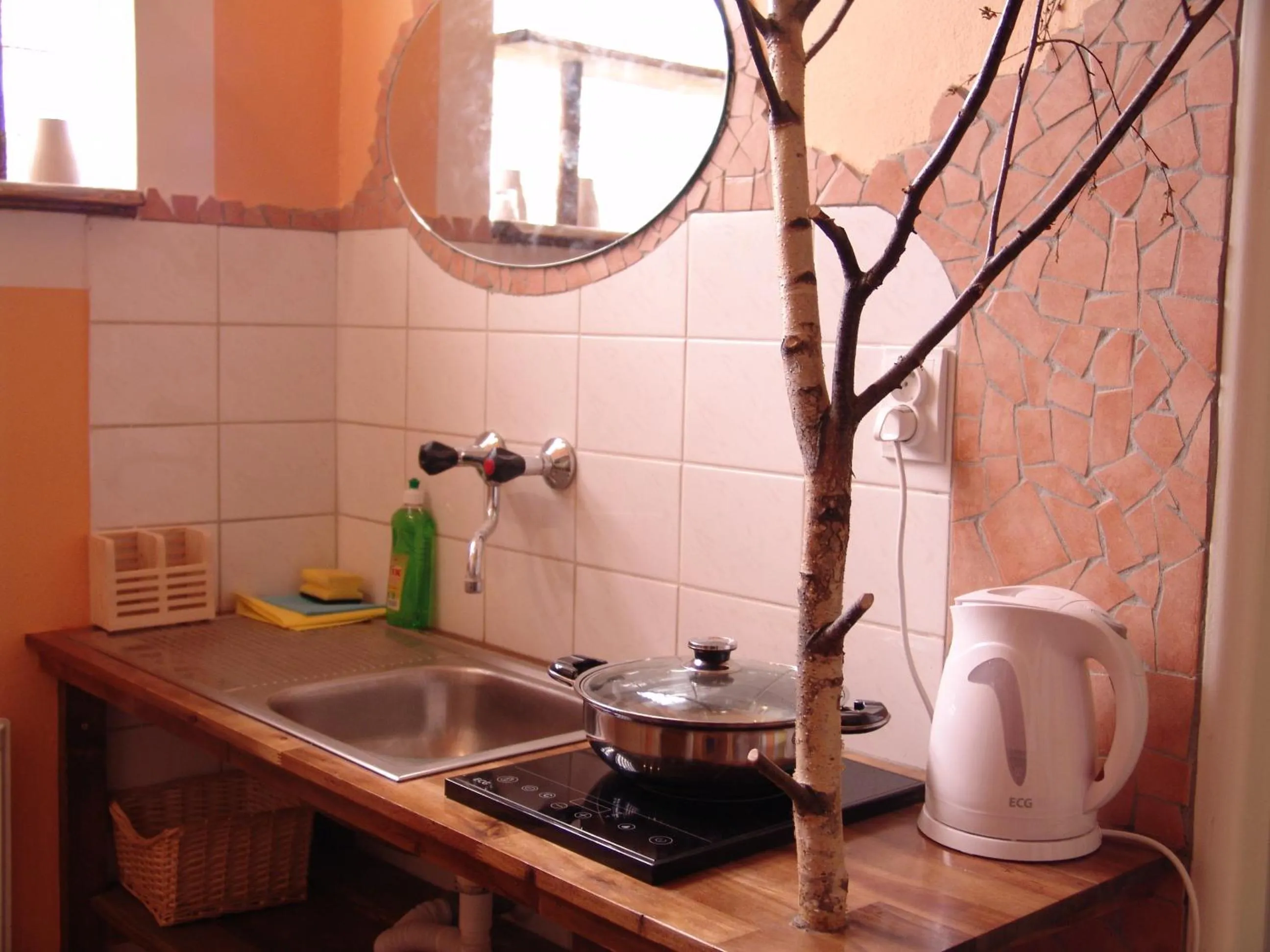 Kitchen or kitchenette in ARTHARMONY Pension & Hostel