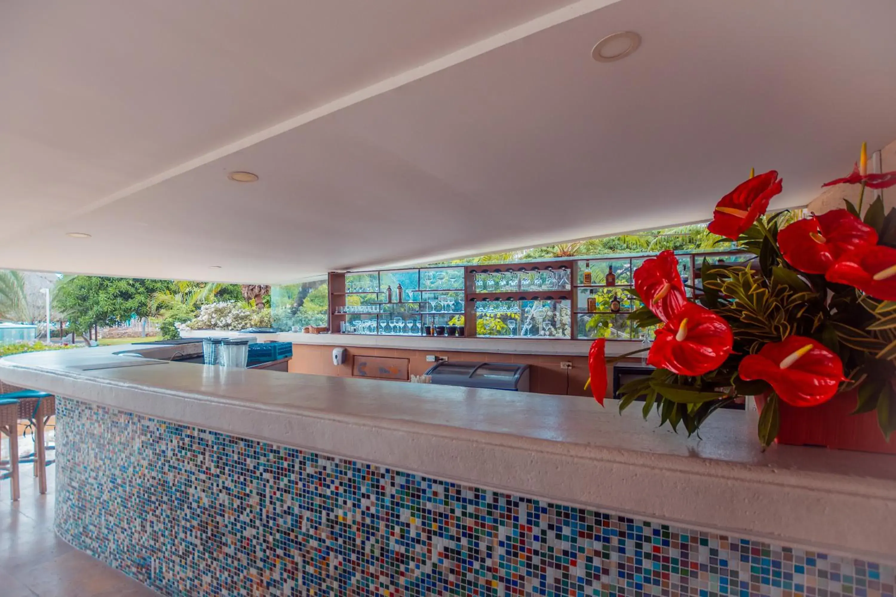 Lounge or bar in Tamaca Beach Resort Lounge or bar in Tamaca Beach Resort