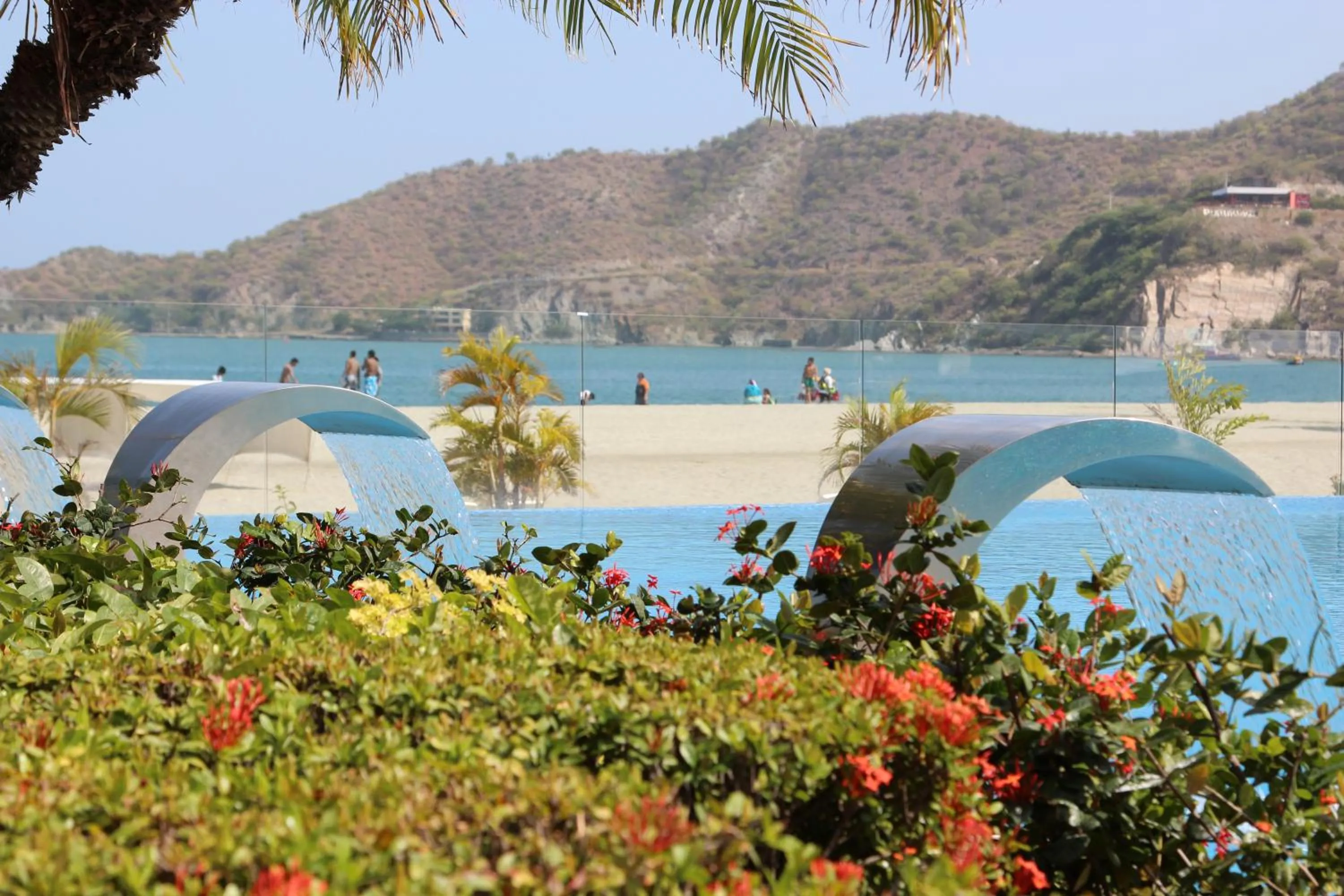 Day in Tamaca Beach Resort