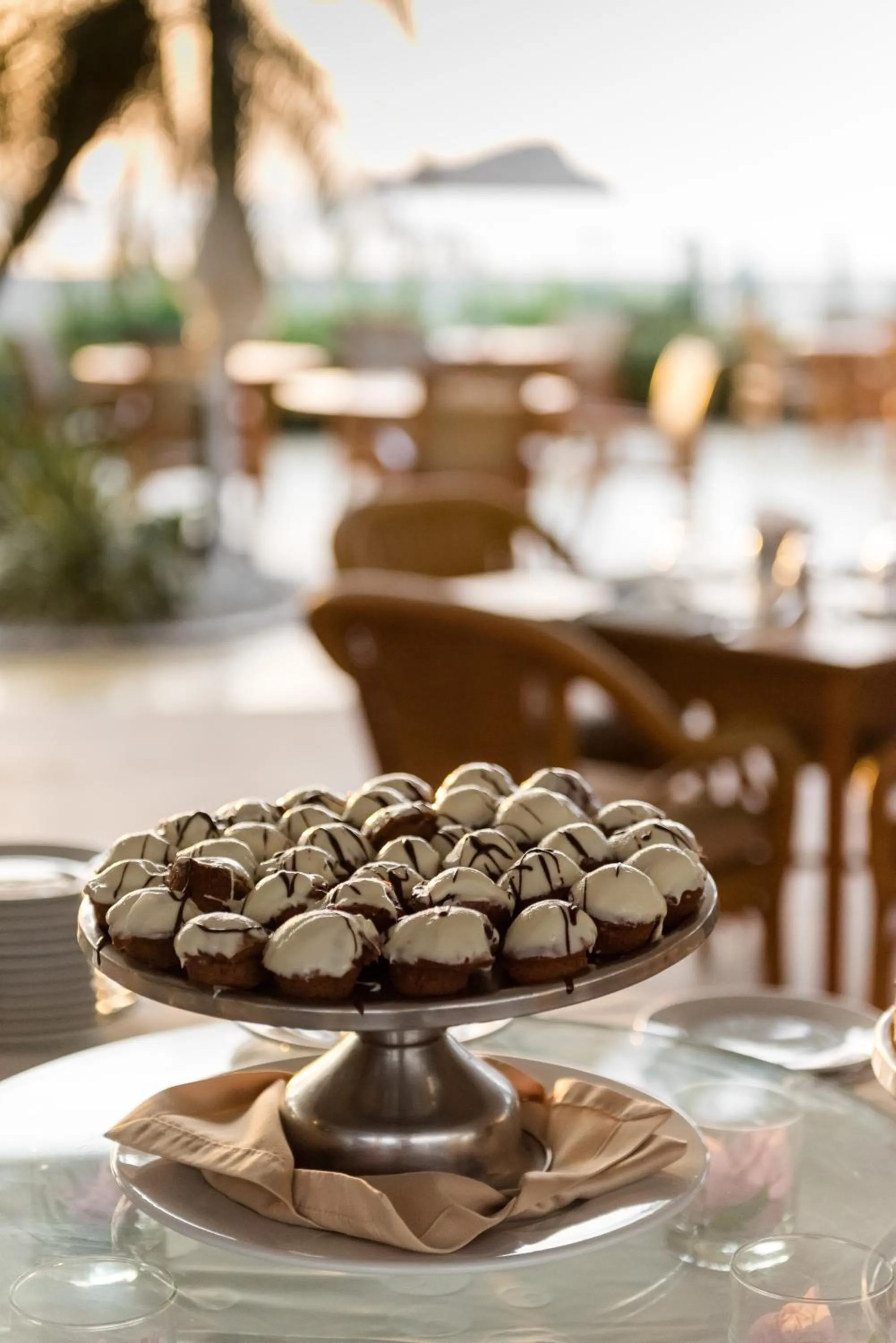 Food and drinks in Tamaca Beach Resort