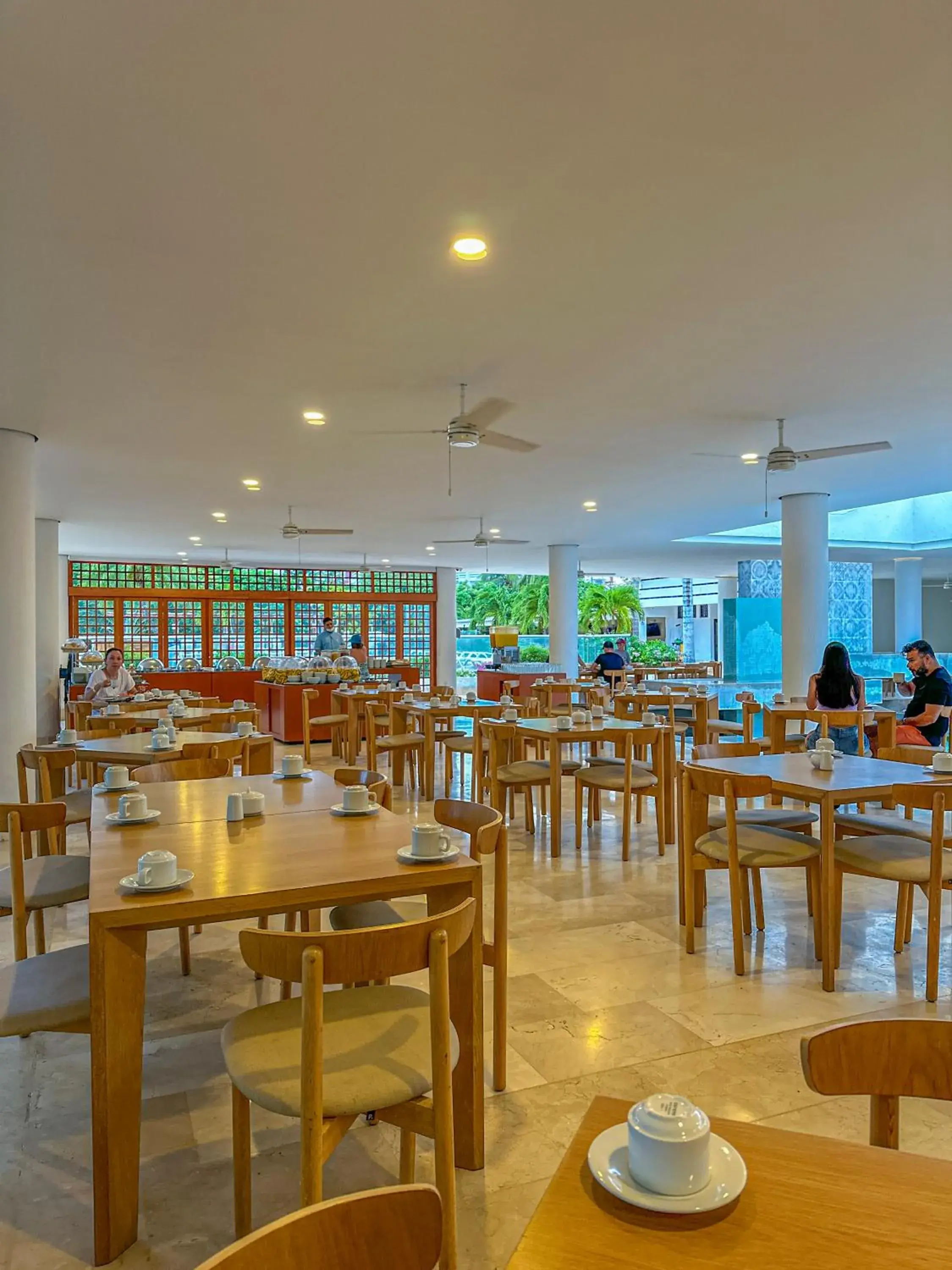 Restaurant/places to eat in Tamaca Beach Resort Restaurant/places to eat in Tamaca Beach Resort