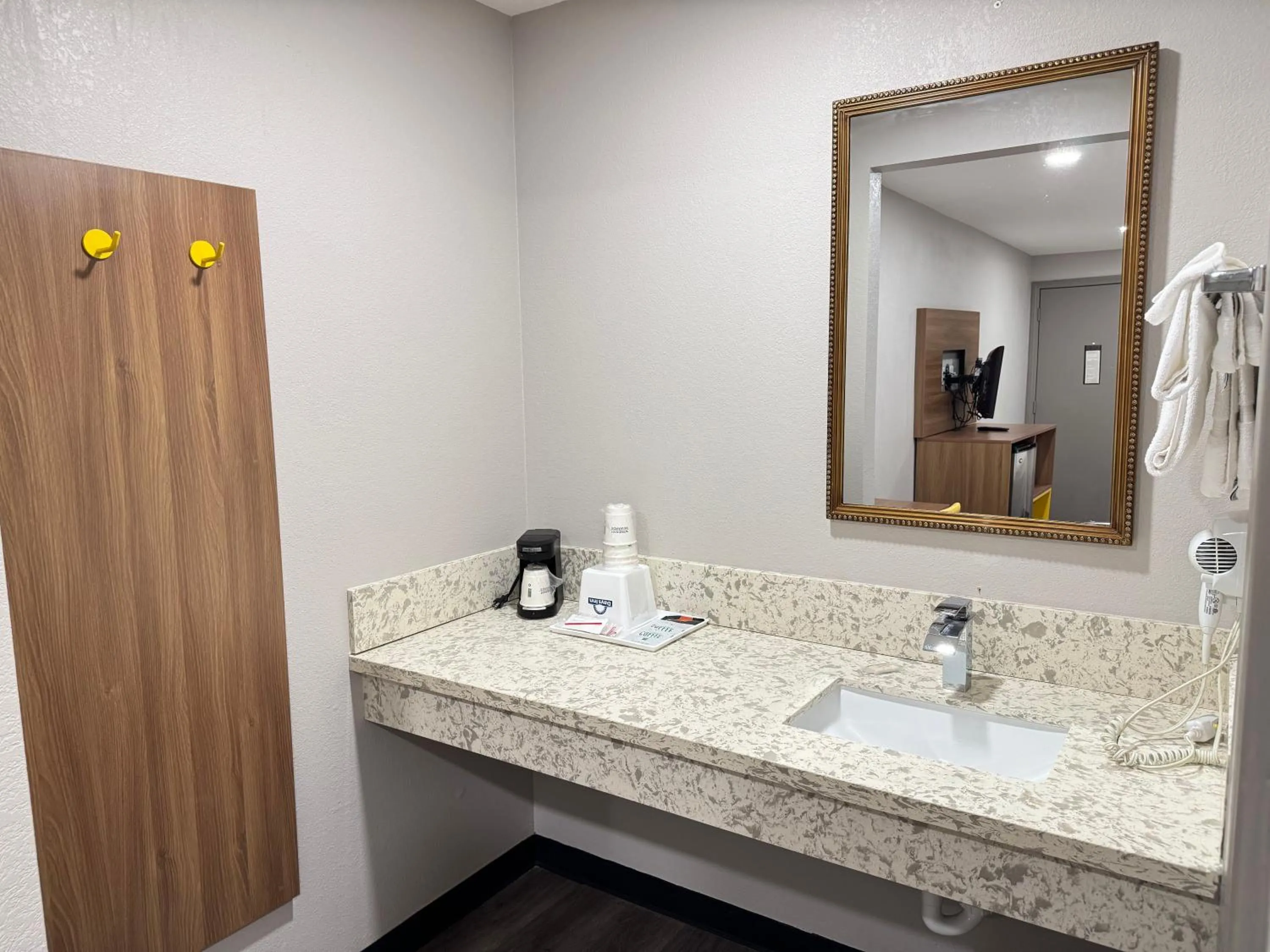 Bathroom in Days Inn by Wyndham Barstow