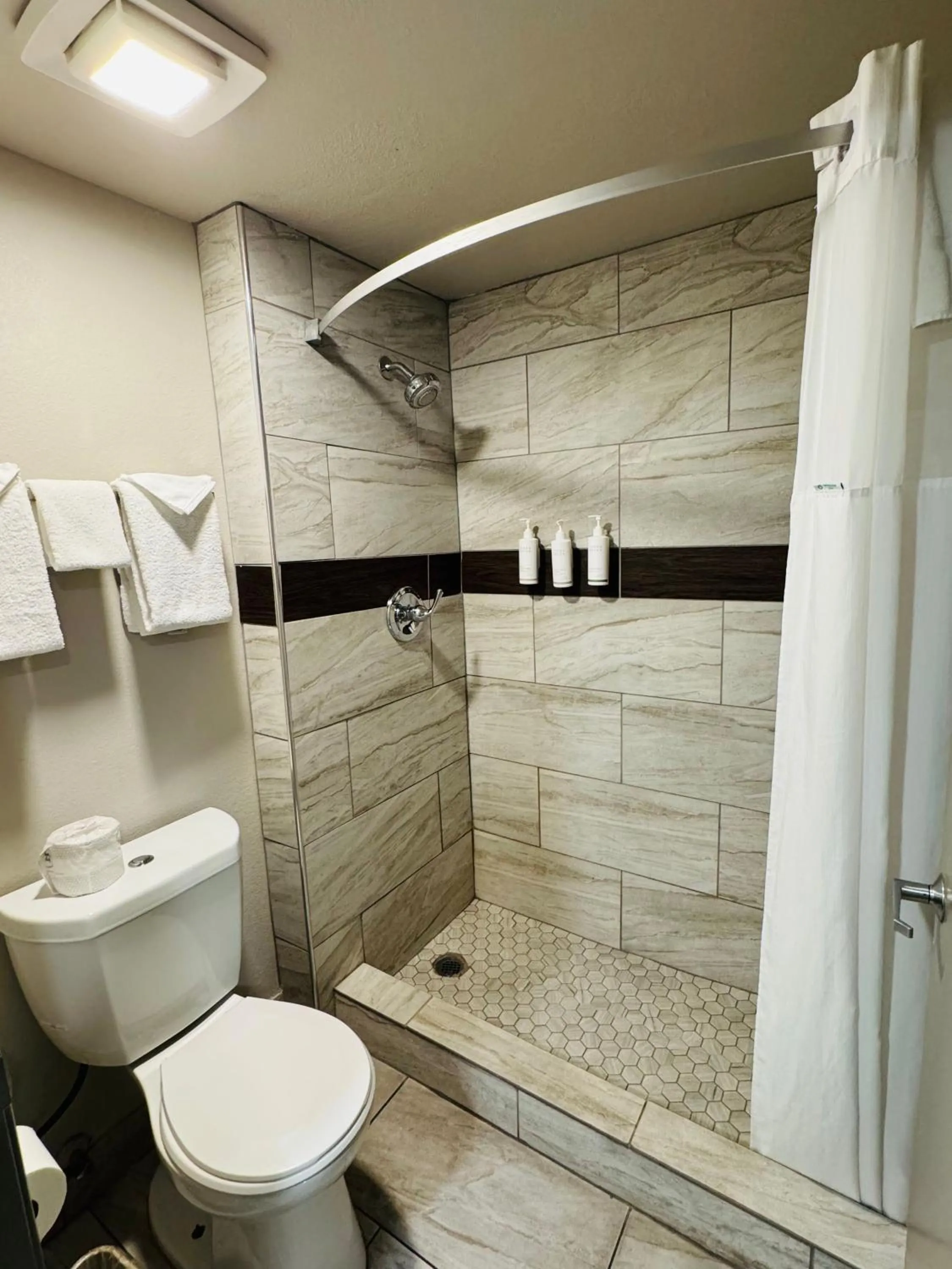 Bathroom in Days Inn by Wyndham Barstow