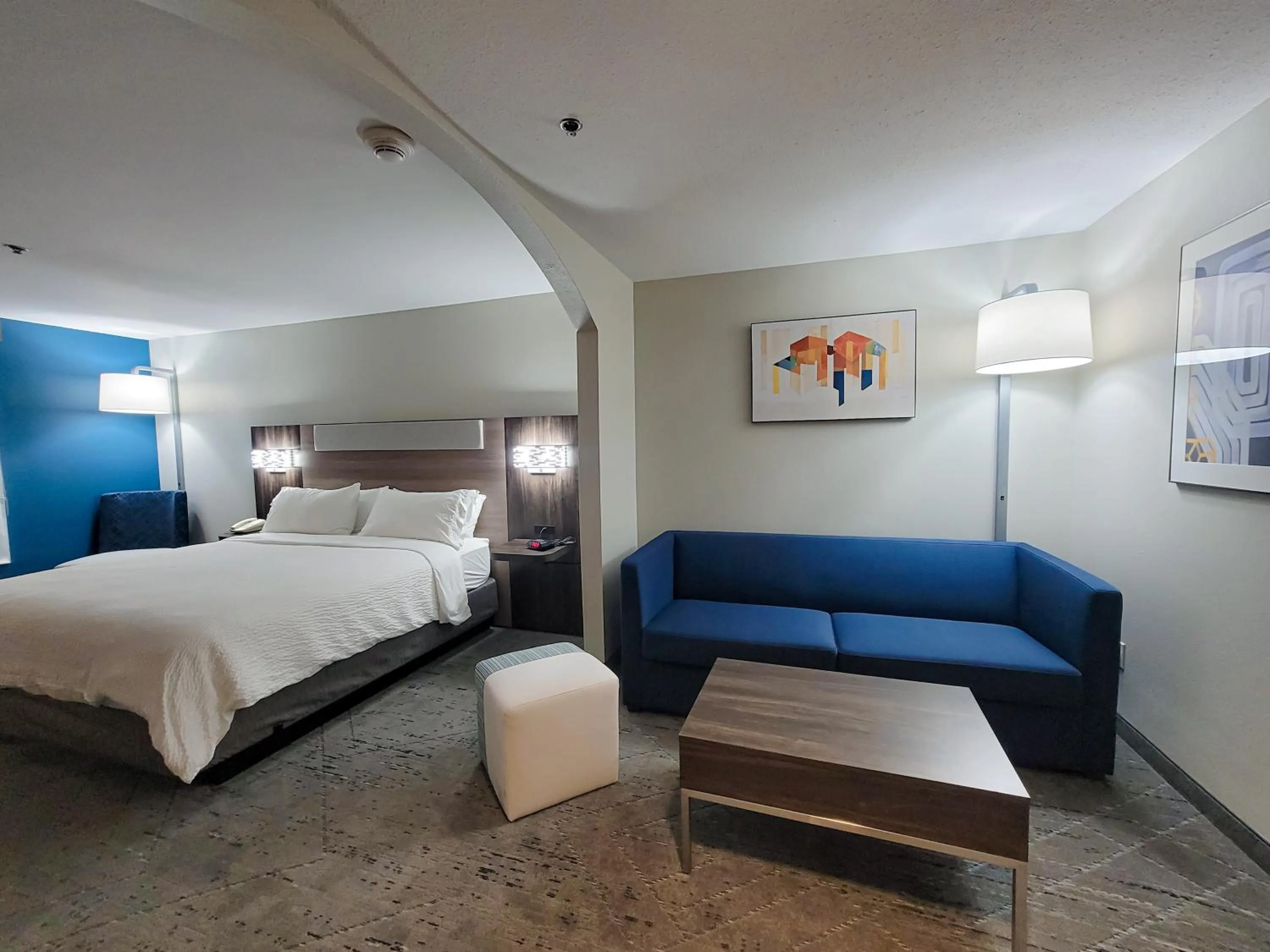 Bed in Holiday Inn Express Enid-Highway 412 by IHG