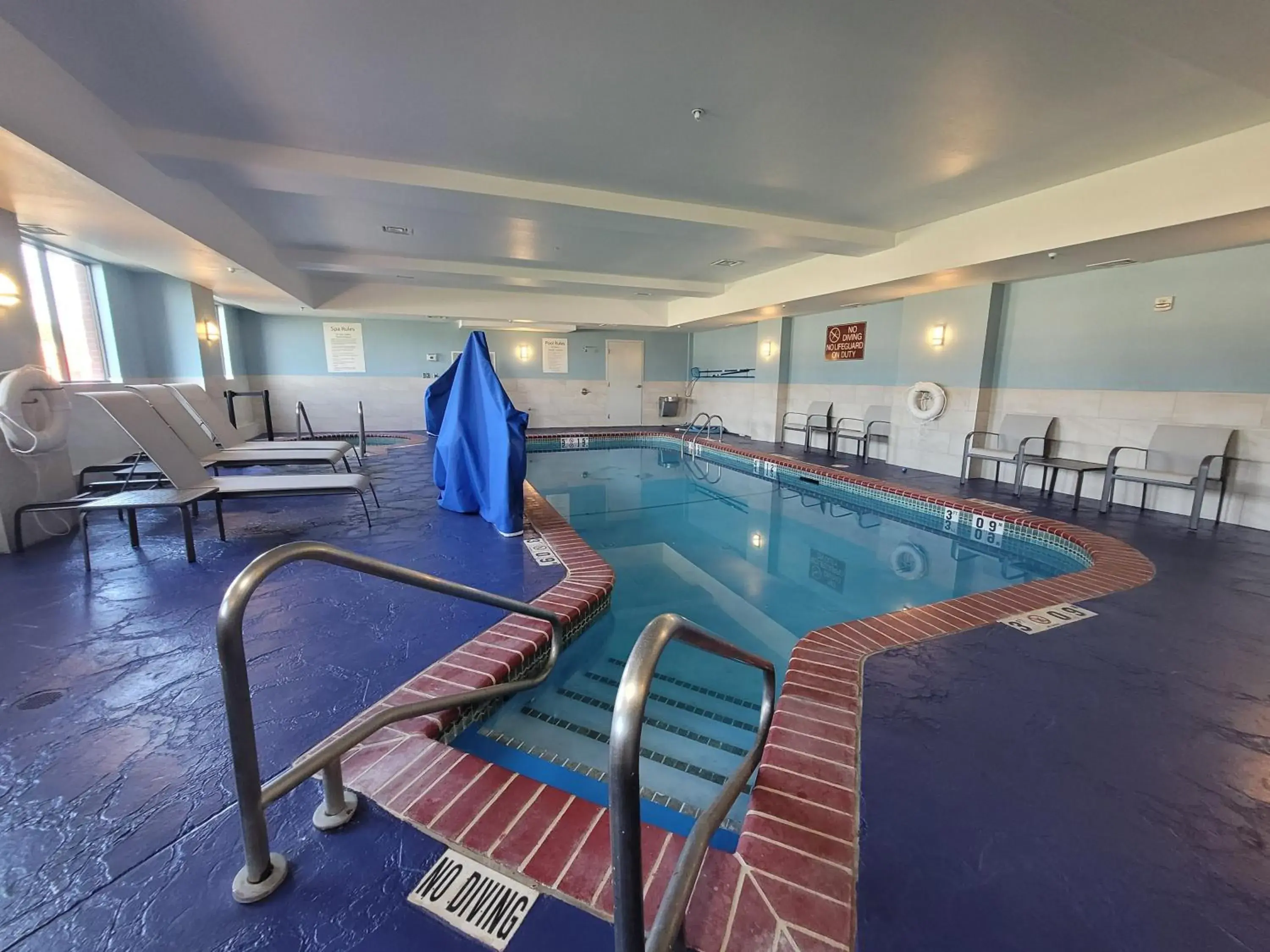 Swimming pool in Holiday Inn Express Enid-Highway 412 by IHG Swimming pool in Holiday Inn Express Enid-Highway 412 by IHG