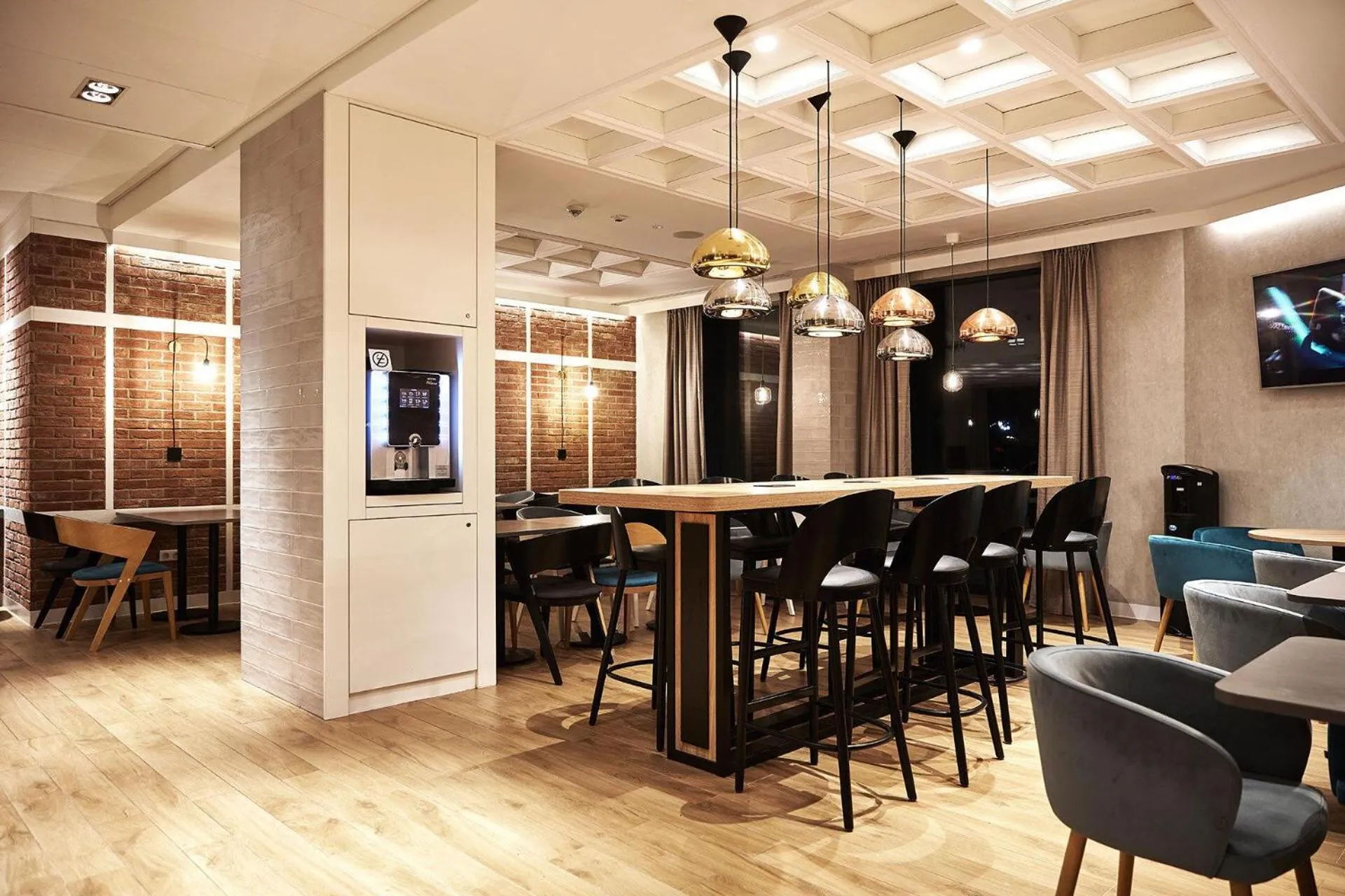 Lobby or reception in B&B HOTEL Krakow Centrum