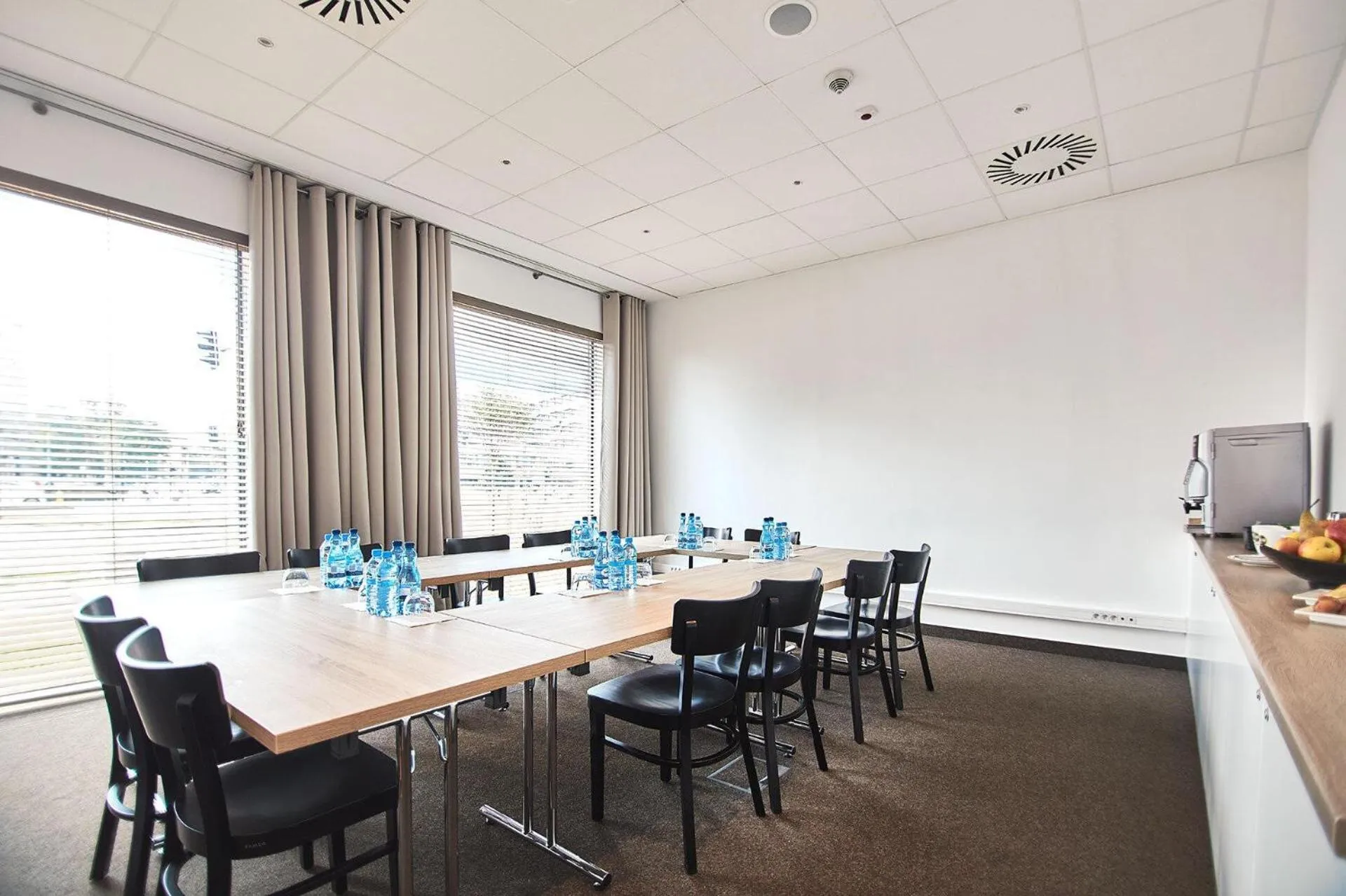 Meeting/conference room in B&B HOTEL Krakow Centrum