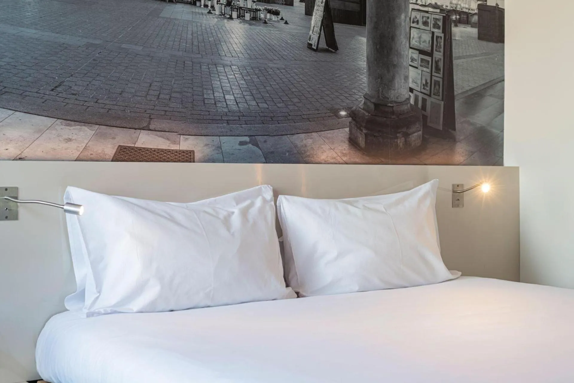 Photo of the whole room, Bed in B&B HOTEL Krakow Centrum