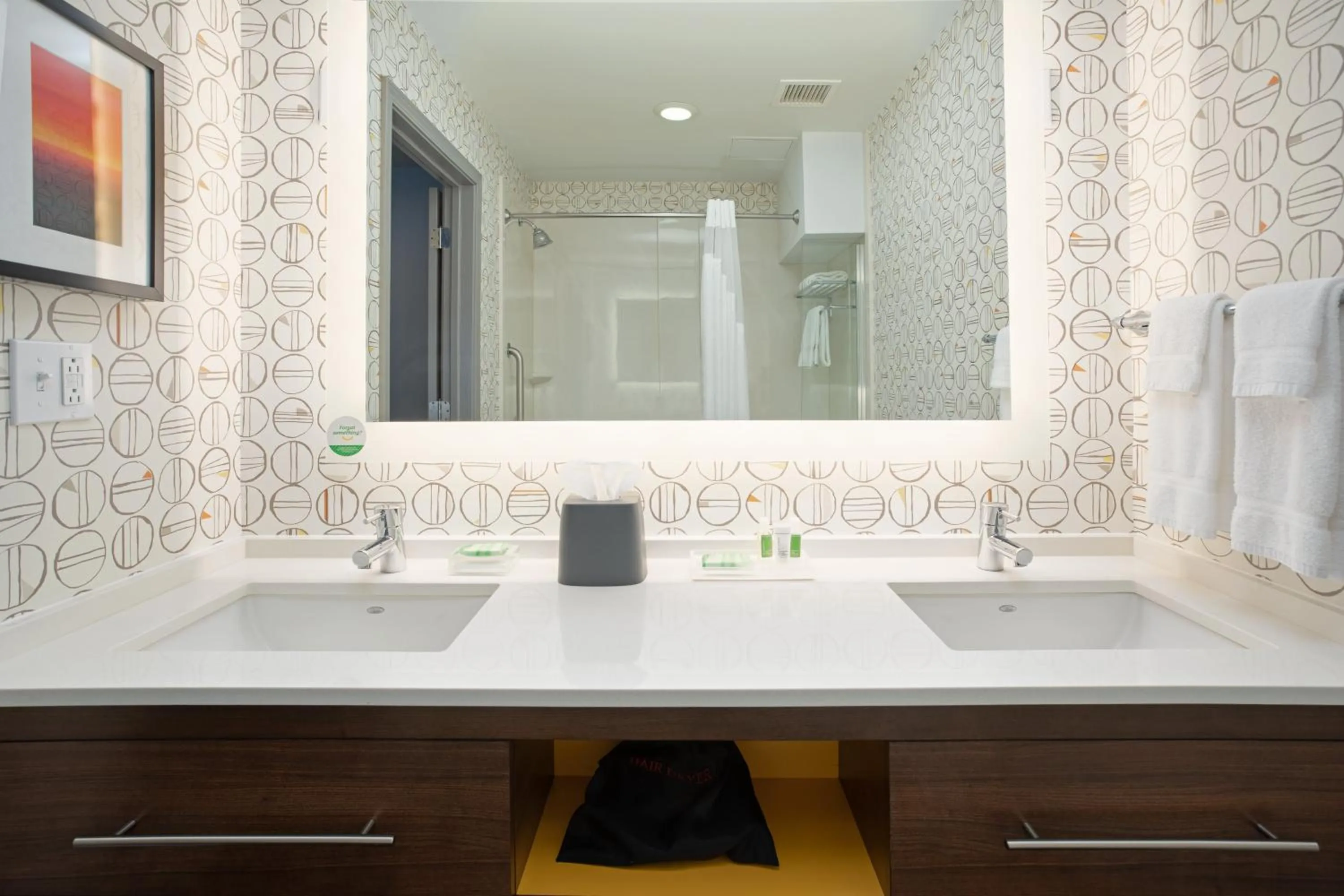 Photo of the whole room in Holiday Inn Winchester Southeast-Historic Gateway by IHG