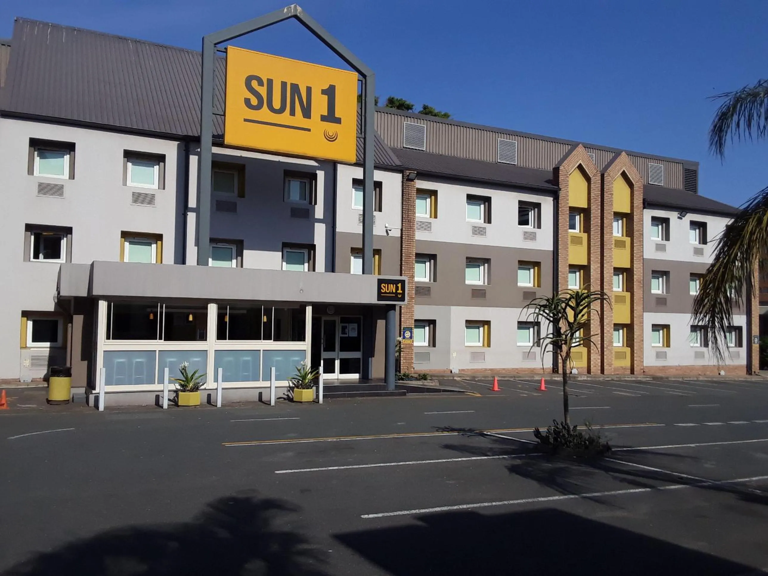 Property building in SUN1 Durban