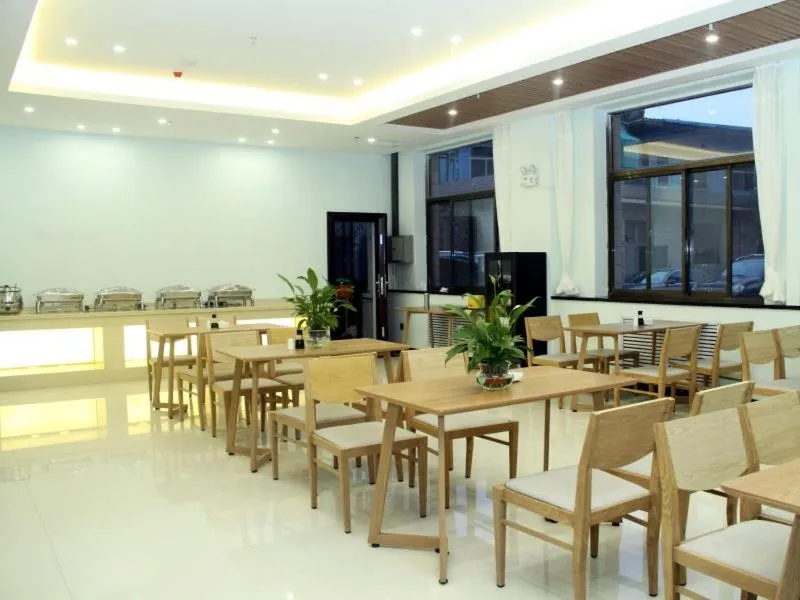GreenTree Inn Lvliang Xiaoyi City Fuqian Street Hotel