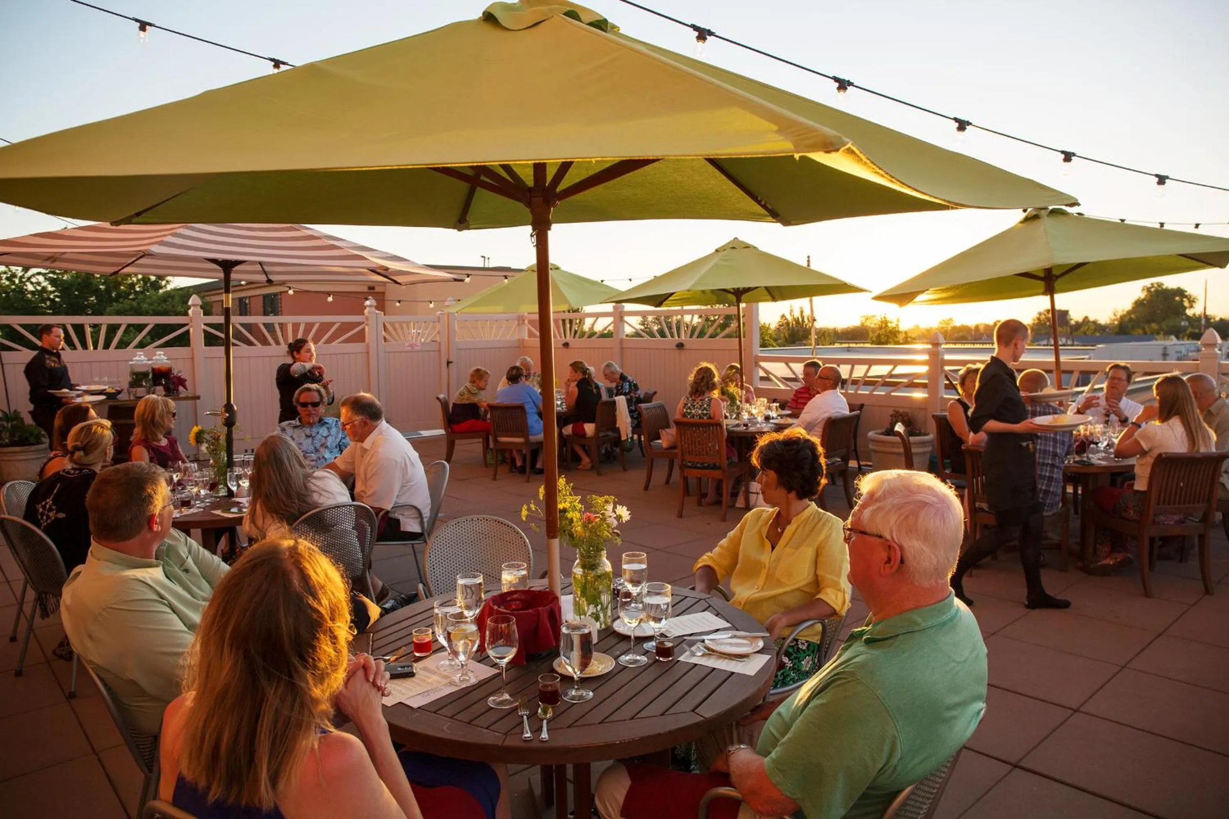 Restaurant/places to eat in Marcus Whitman Hotel