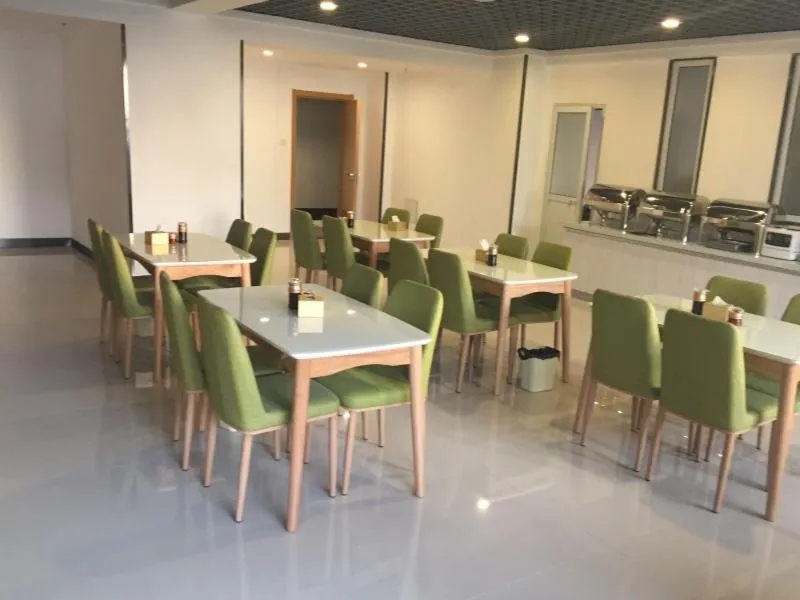 Vatica Xingtai Qiaoxi District Yongkang Street Technical College Hotel