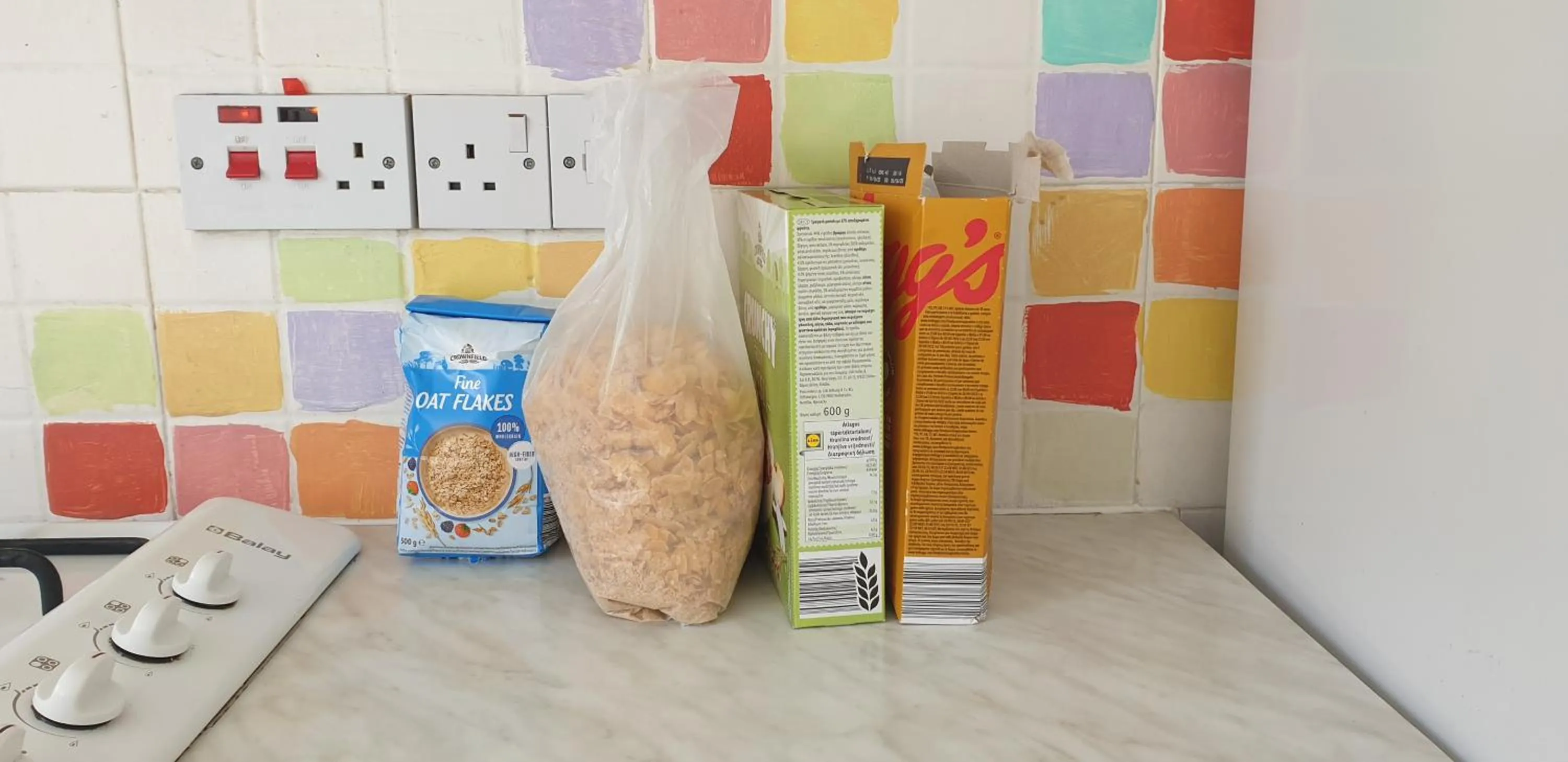 Breakfast in Athena and The Owl Beachside Apt