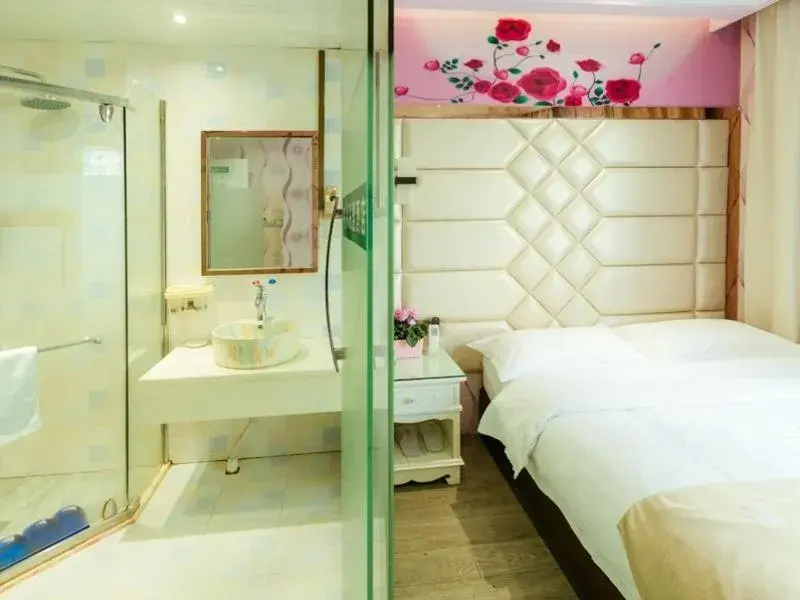 Bed in GreenTree Alliance Shanghai Minhang District Hongqiao Hub Huanghua Road Hotel Bed in GreenTree Alliance Shanghai Minhang District Hongqiao Hub Huanghua Road Hotel