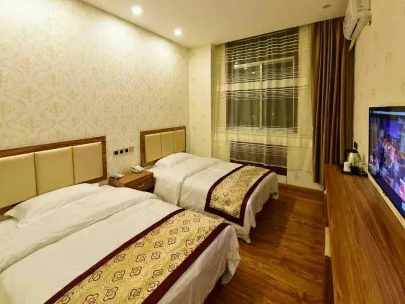 Bed in Shell Zhaozhong Ancient Street, Jinzhong County Railway Station Hotel Bed in Shell Zhaozhong Ancient Street, Jinzhong County Railway Station Hotel