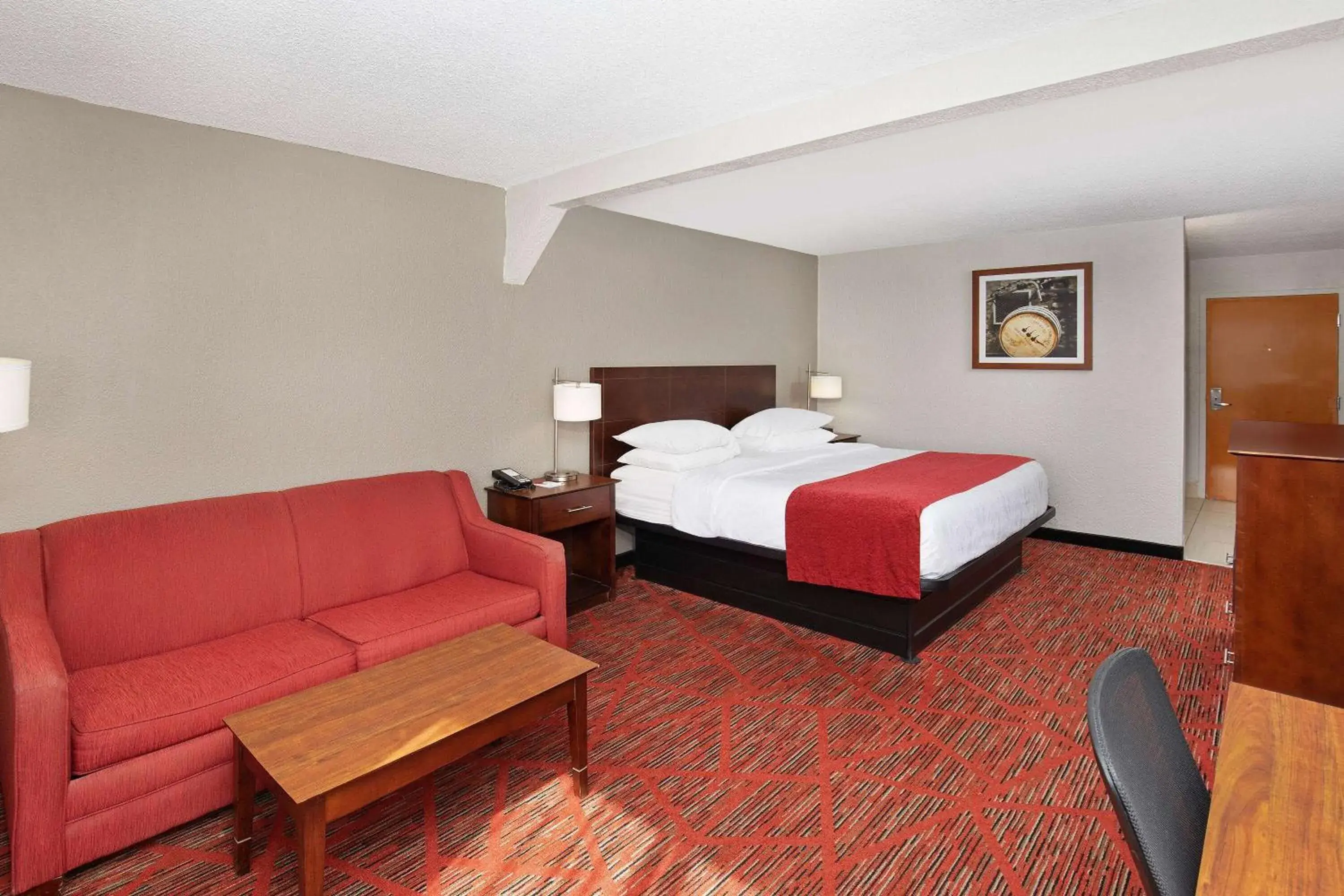 Photo of the whole room, Bed in Ramada by Wyndham Bowling Green Photo of the whole room, Bed in Ramada by Wyndham Bowling Green