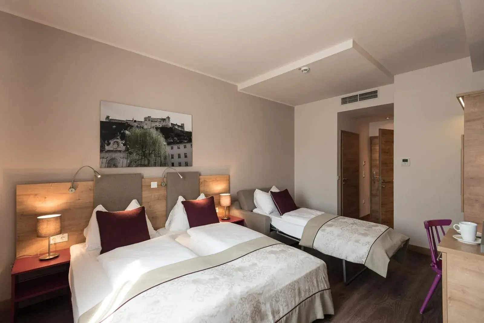 Bed in HOTEL max70 Bed in HOTEL max70