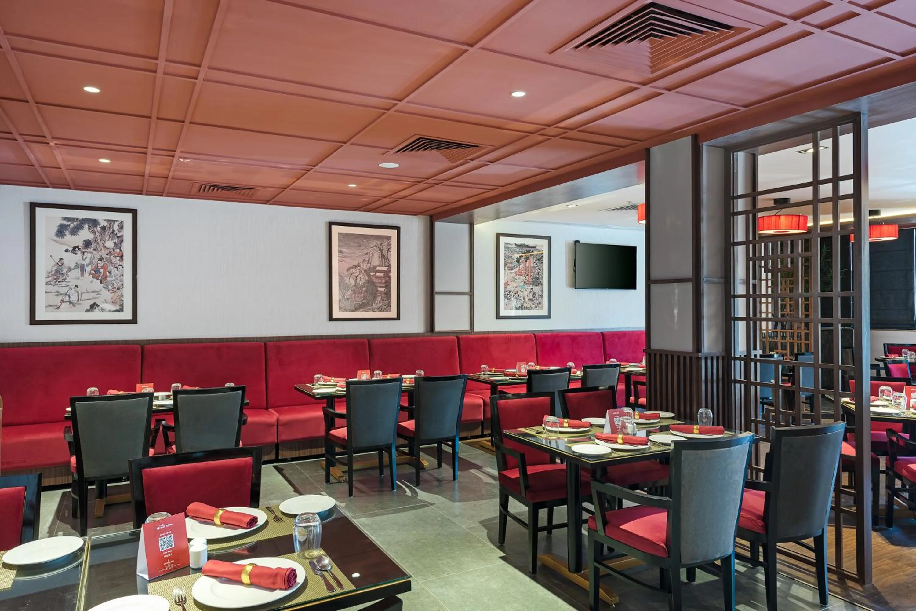 Restaurant/places to eat in Southern Star,Bangalore