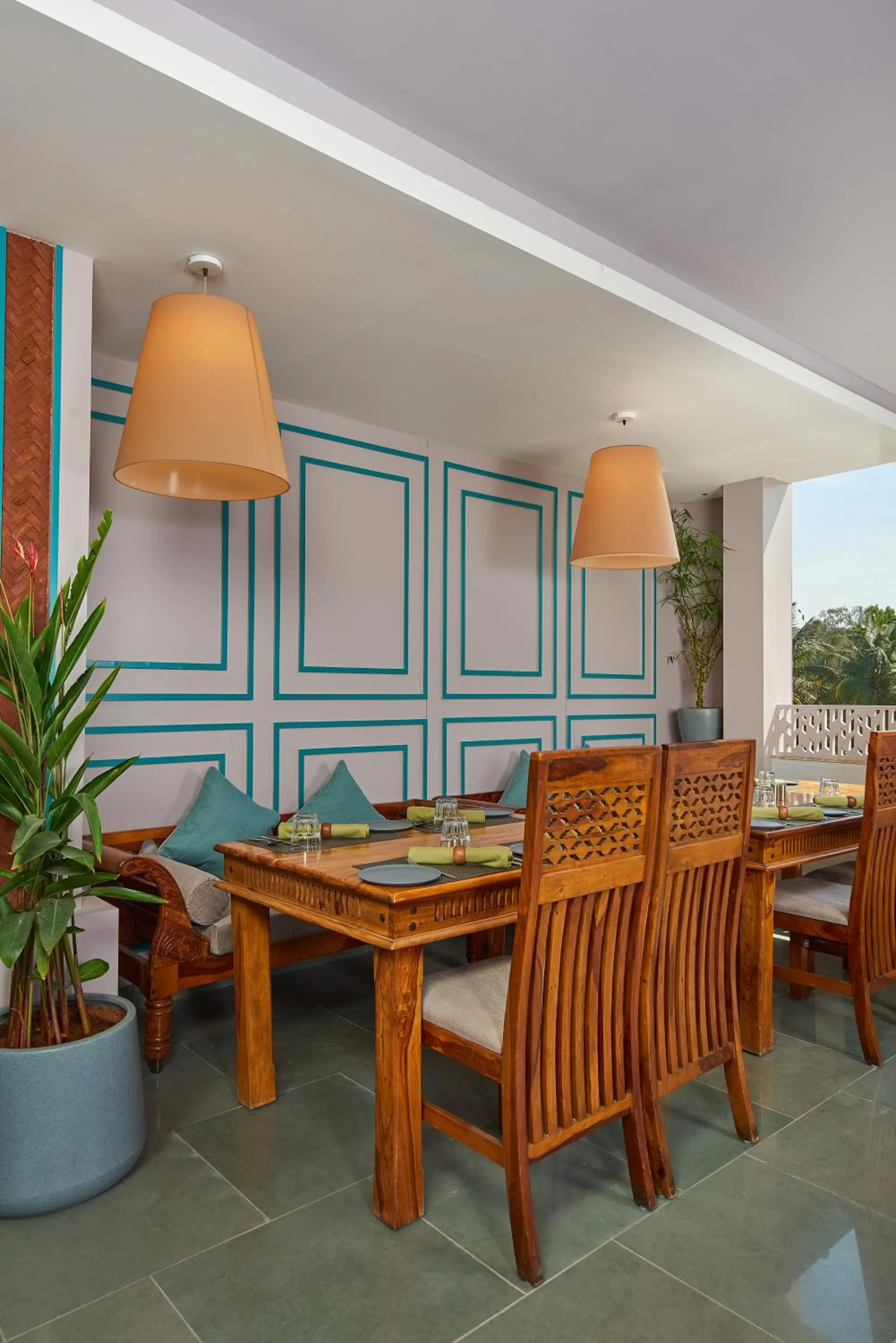 Restaurant/places to eat in Southern Star,Bangalore