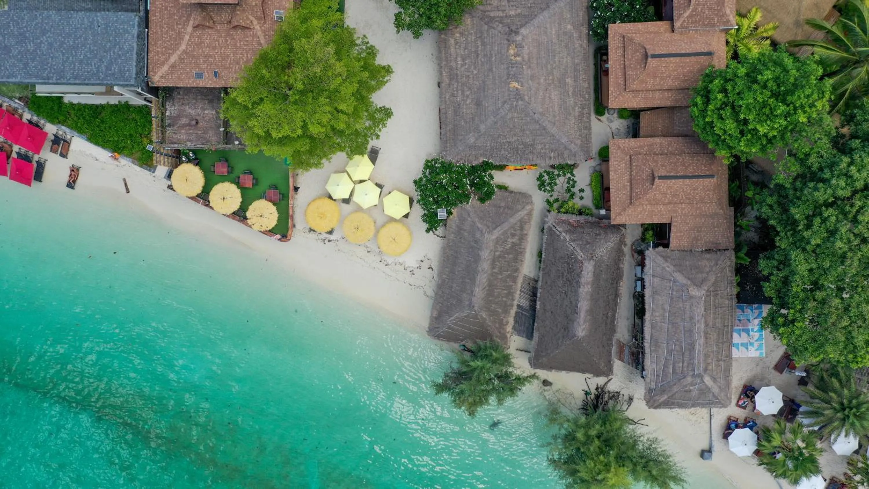 Beach in Anda Lipe Resort