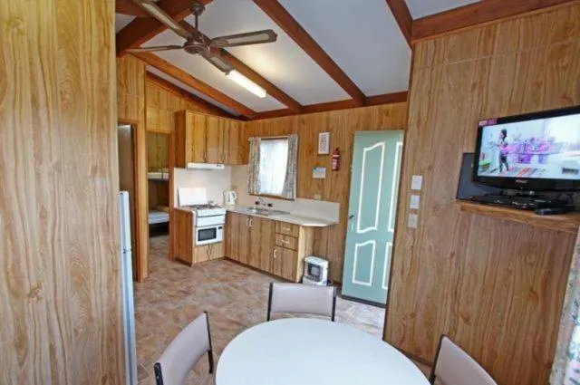 Kitchen or kitchenette in Apollo Bay Holiday Park