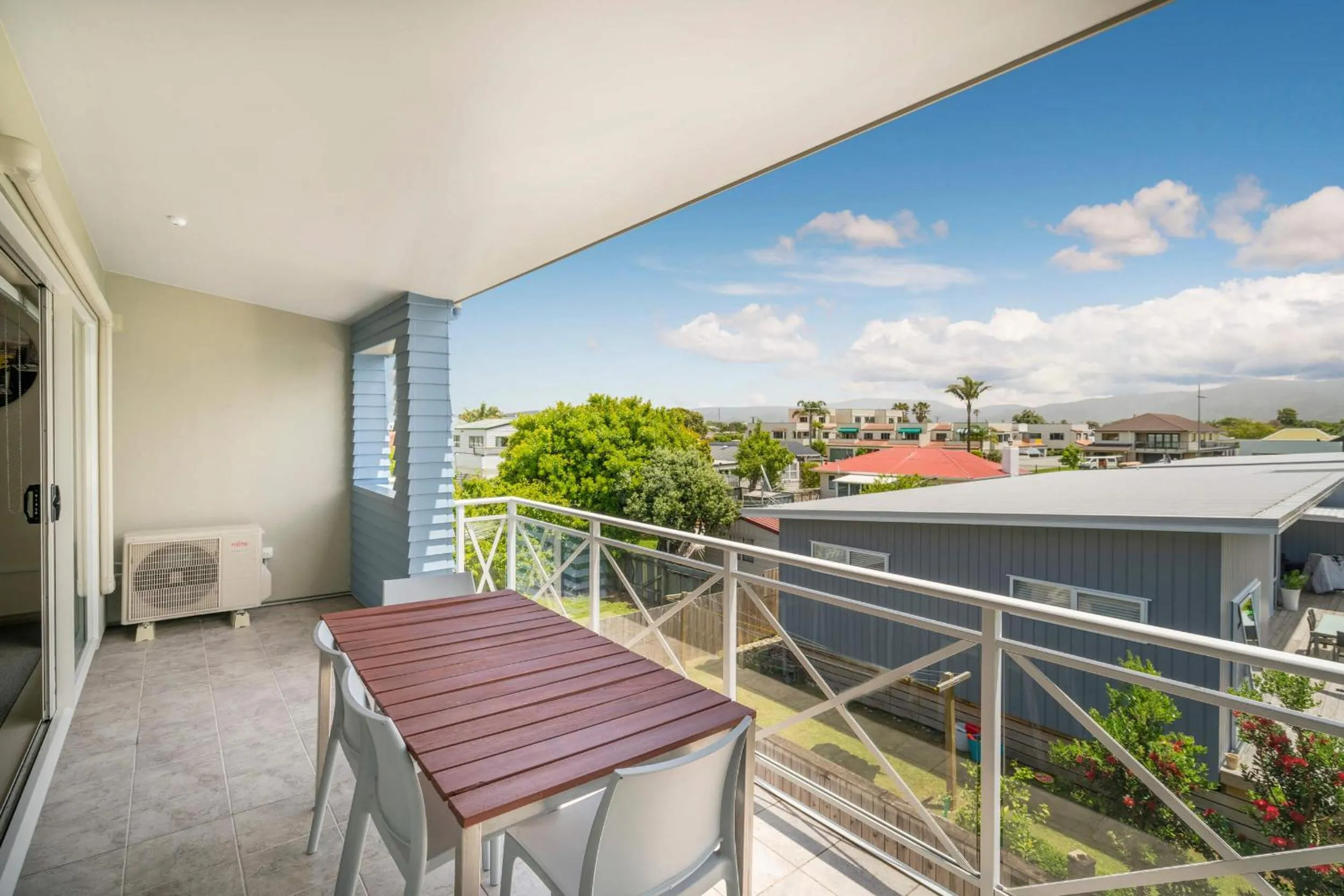 Balcony/Terrace in Crow's Nest Apartments