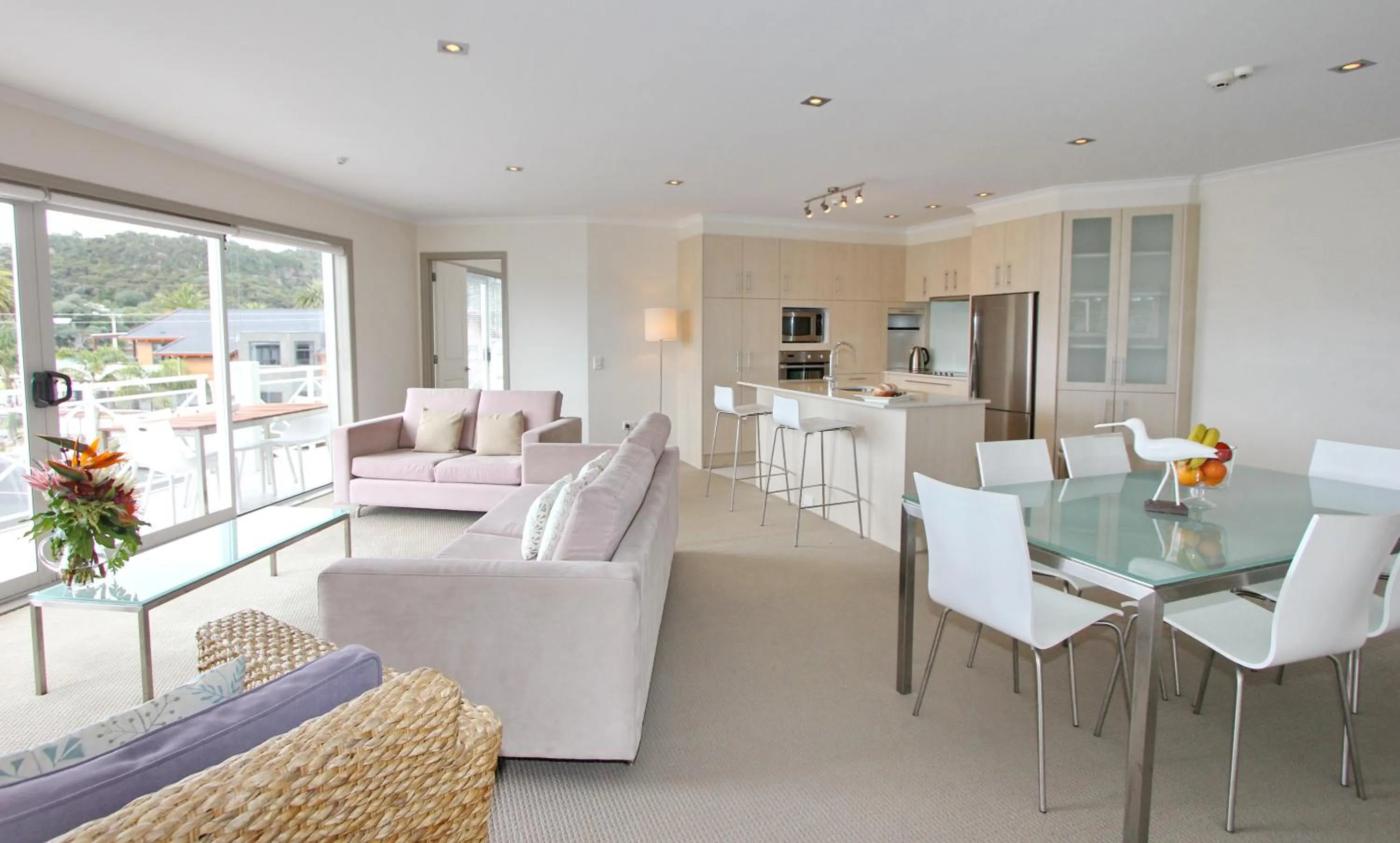 Kitchen or kitchenette in Crow's Nest Apartments