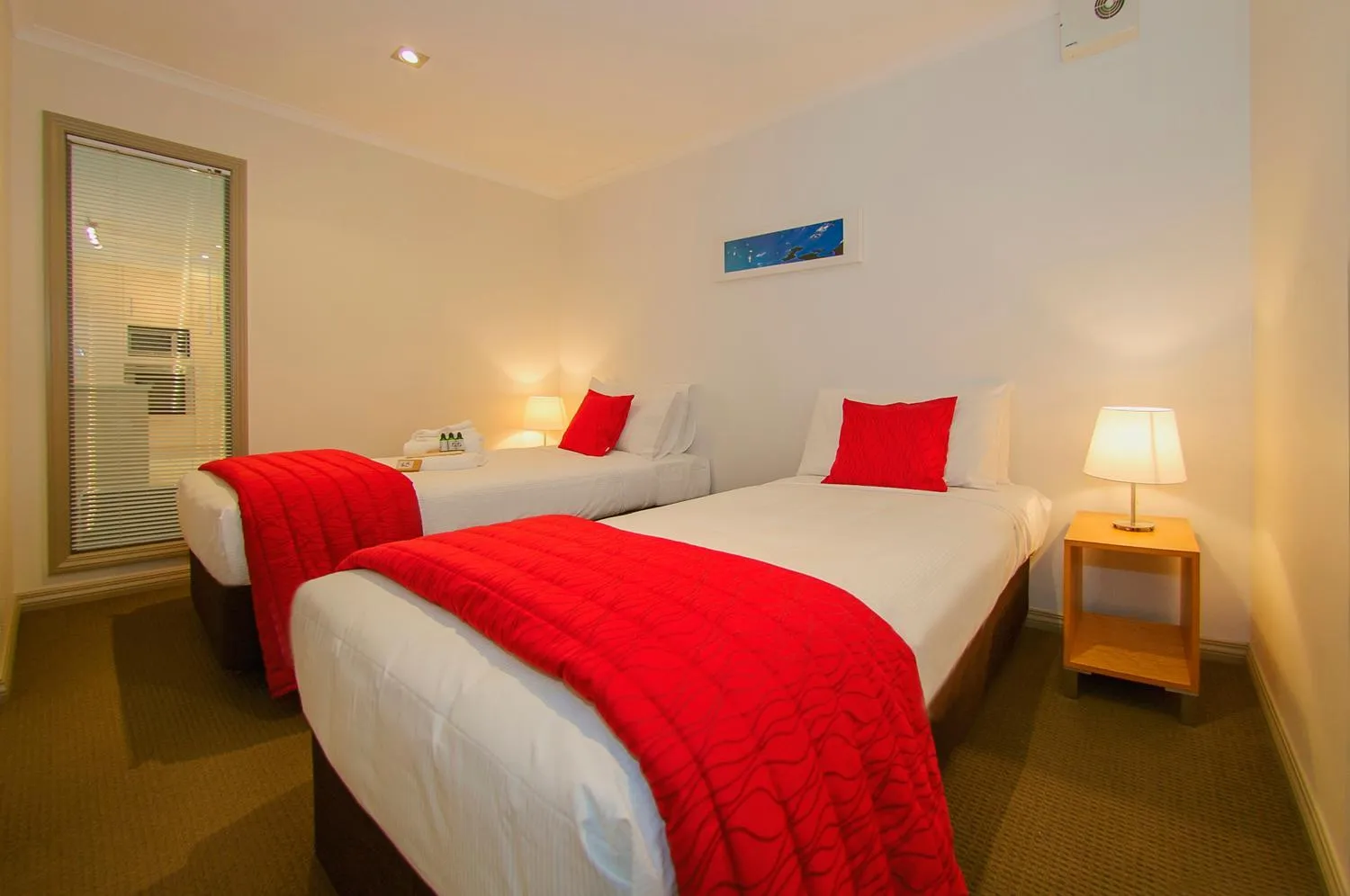 Bedroom, Bed in Crow's Nest Apartments