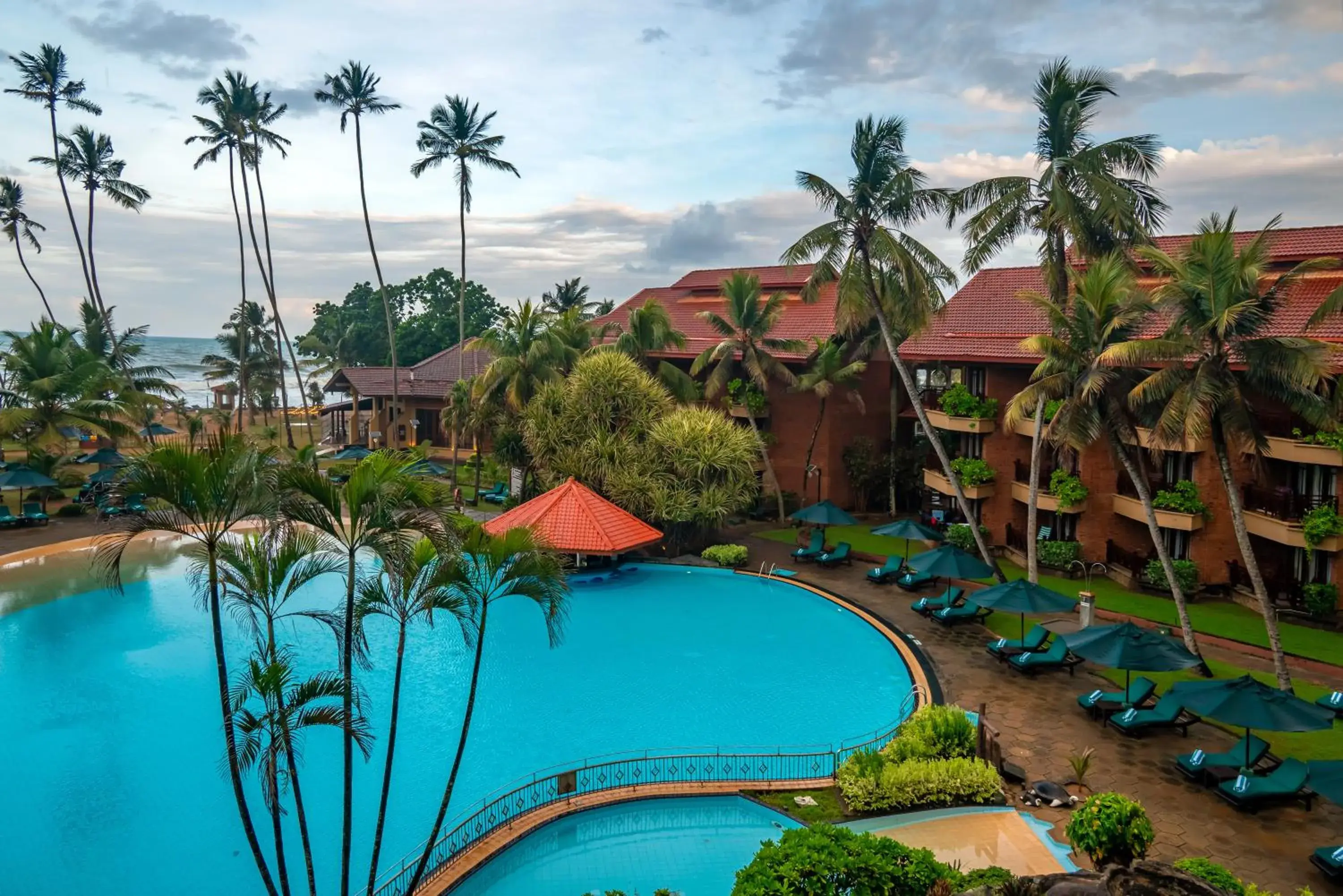 Garden view in Royal Palms Beach Hotel Garden view in Royal Palms Beach Hotel