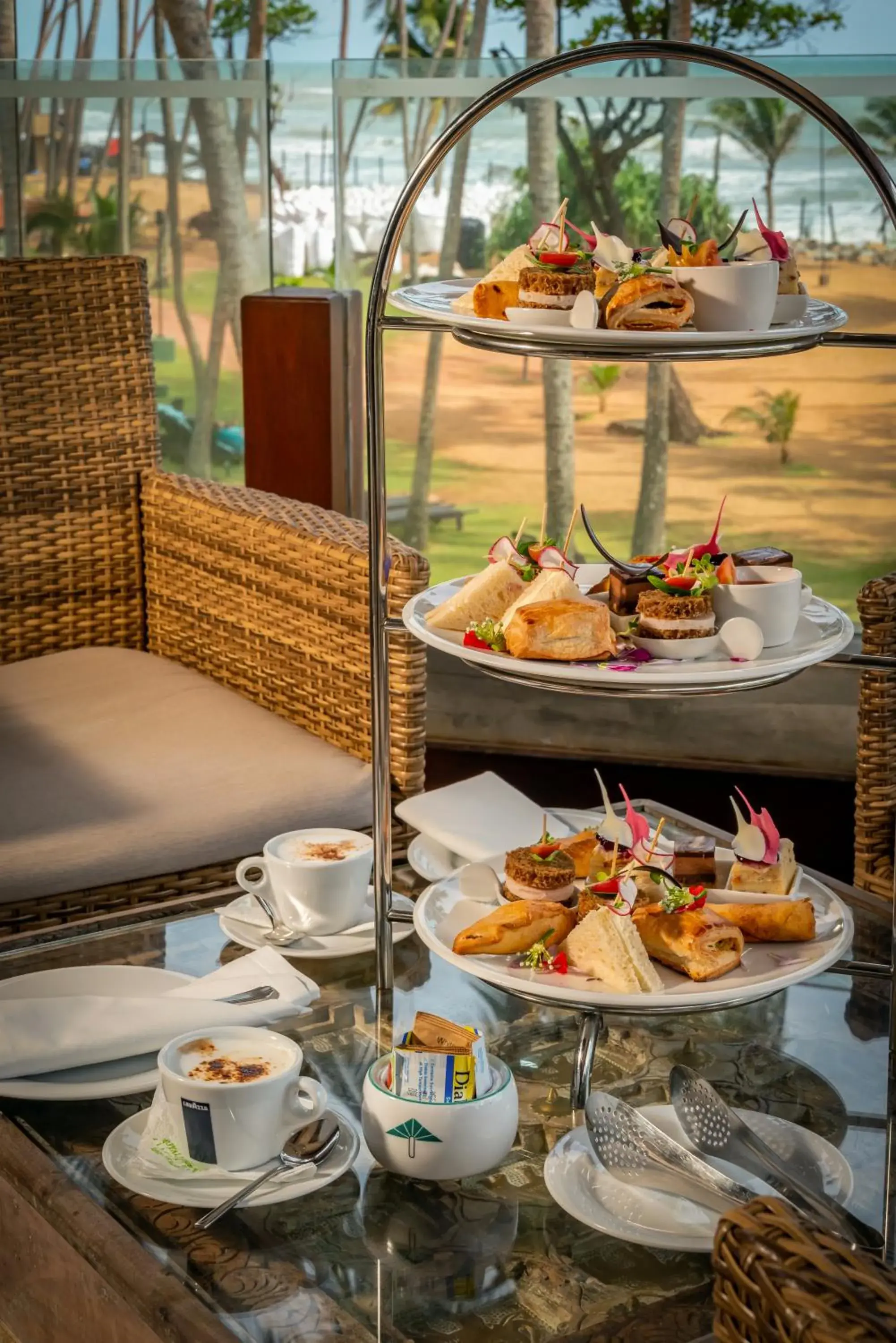 Restaurant/places to eat in Royal Palms Beach Hotel Restaurant/places to eat in Royal Palms Beach Hotel