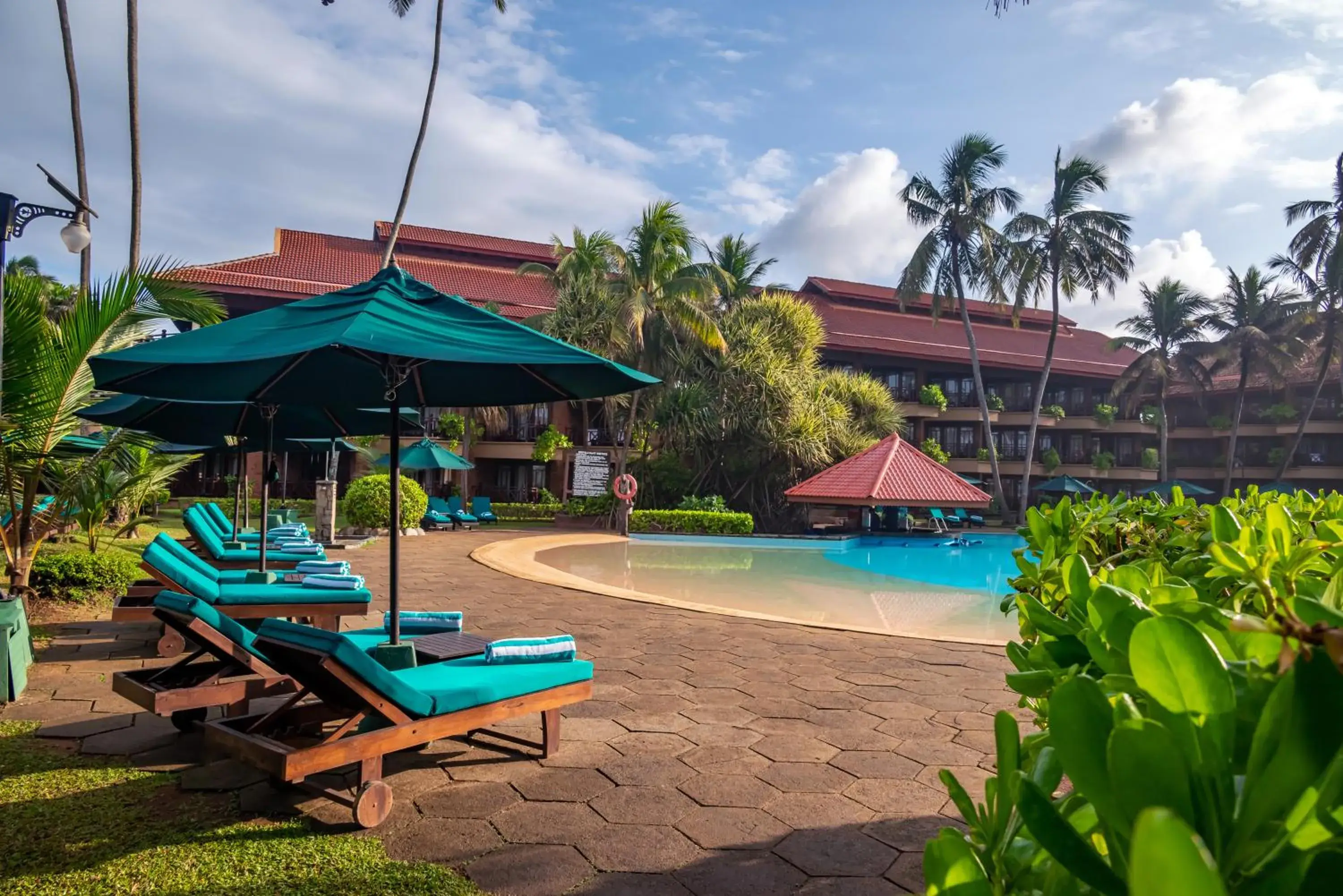 Property building in Royal Palms Beach Hotel Property building in Royal Palms Beach Hotel