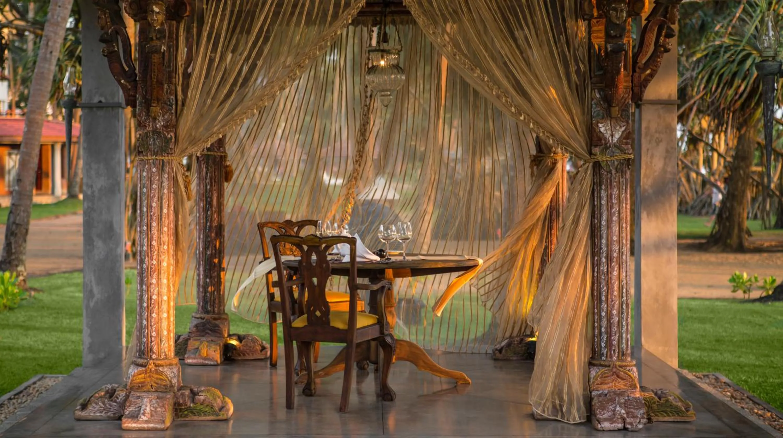 Garden view in Royal Palms Beach Hotel