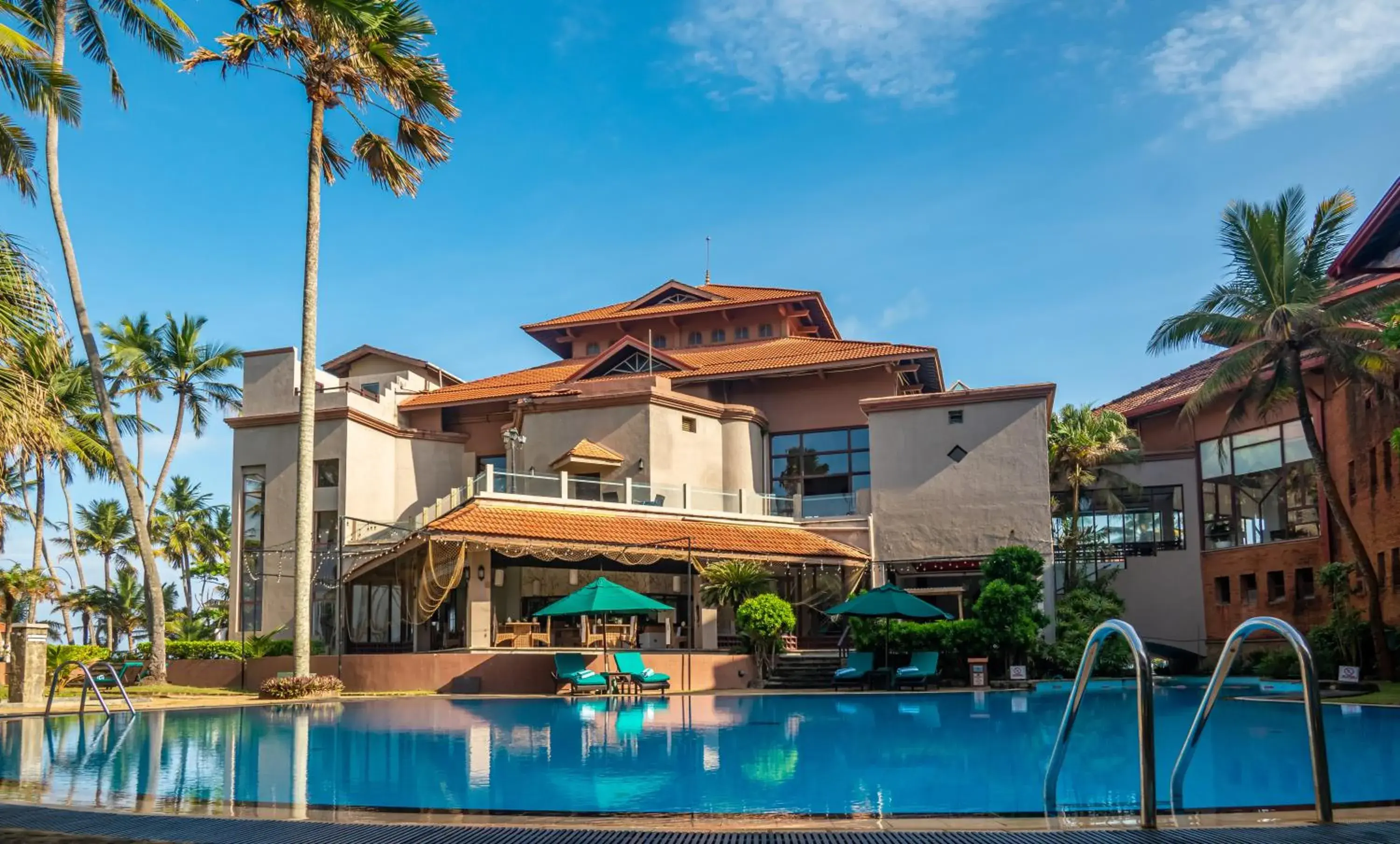 Property building in Royal Palms Beach Hotel Property building in Royal Palms Beach Hotel