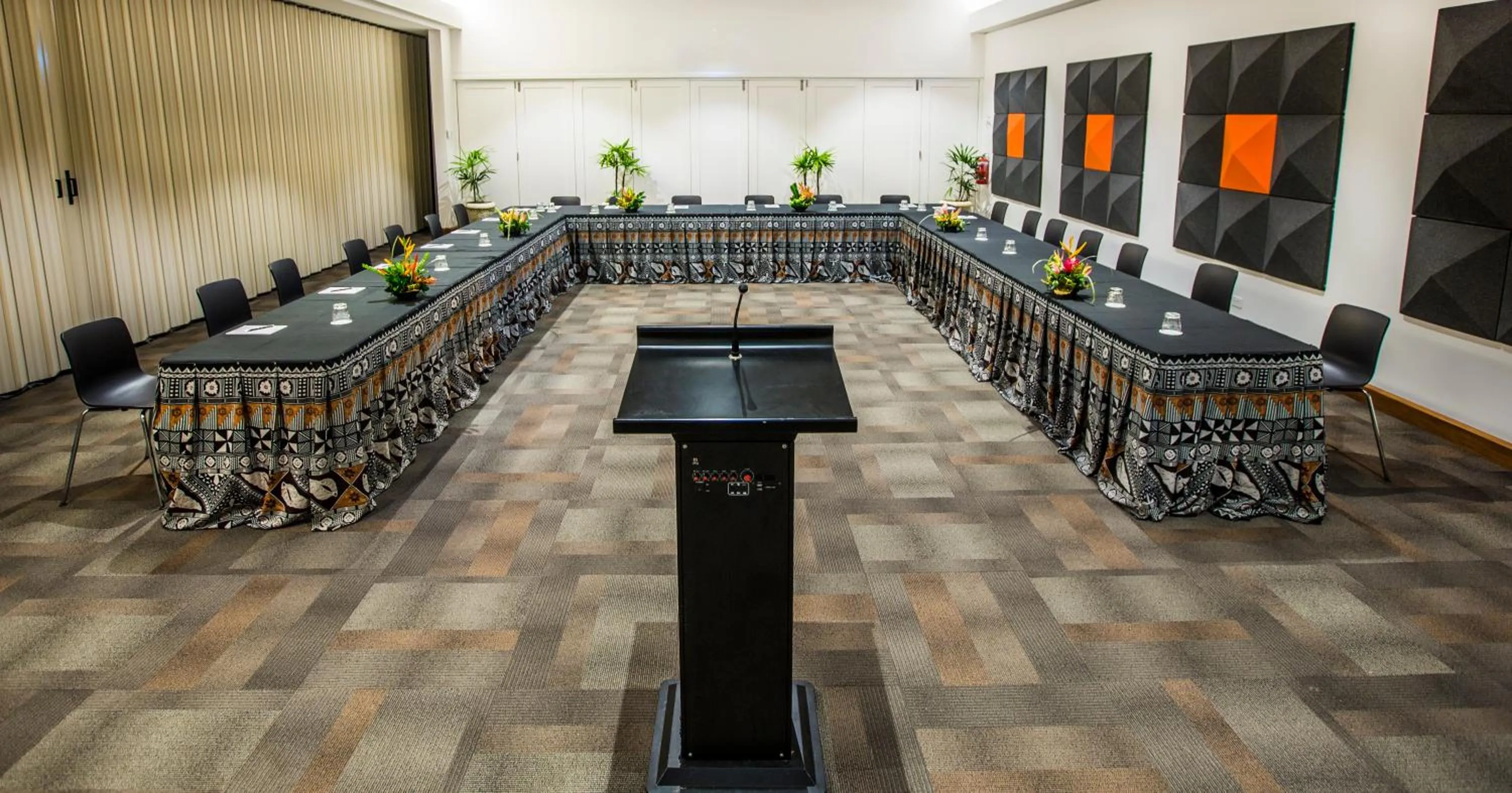 Business facilities in The Pearl South Pacific Resort, Spa & Golf Course