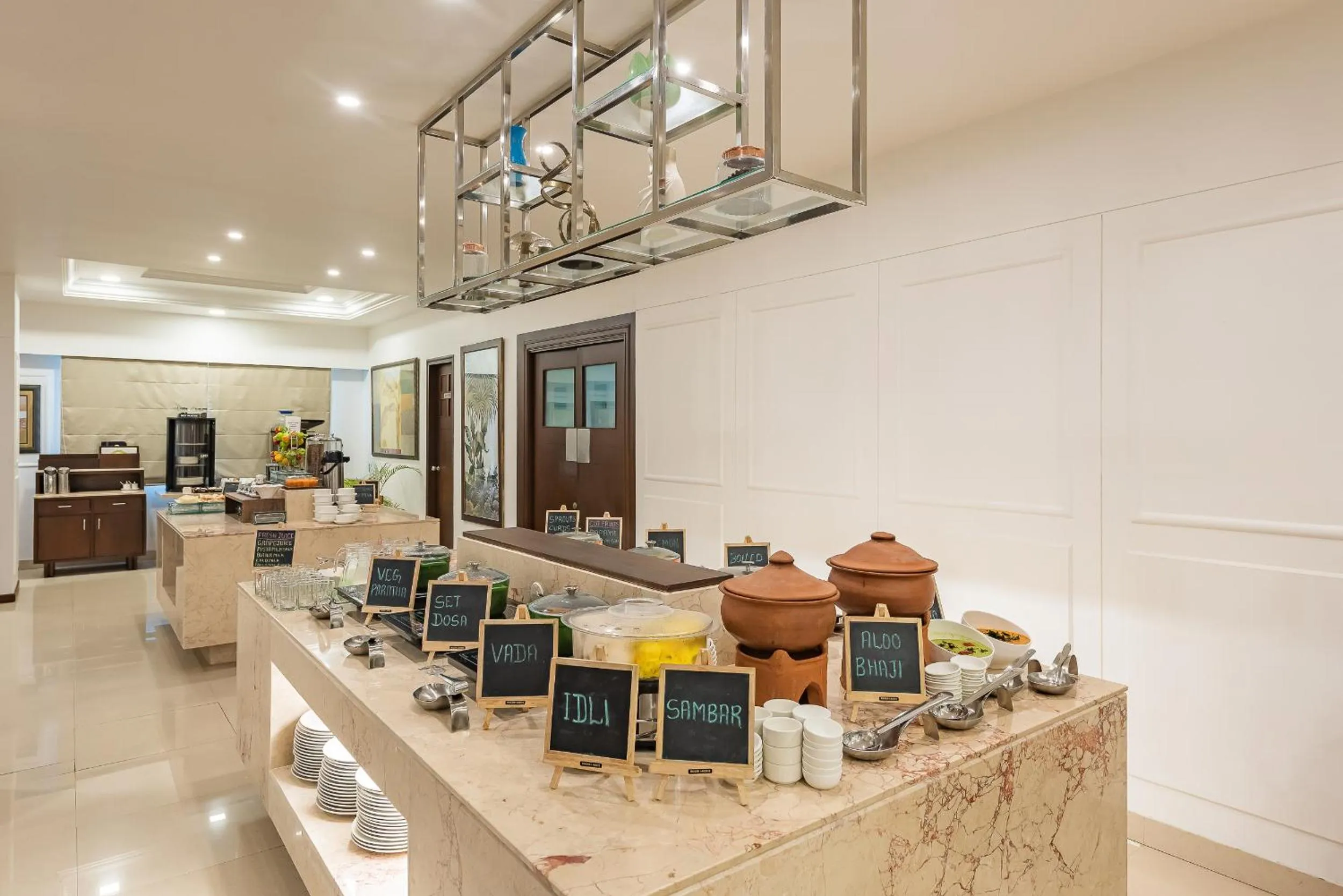 Breakfast in The Pearl