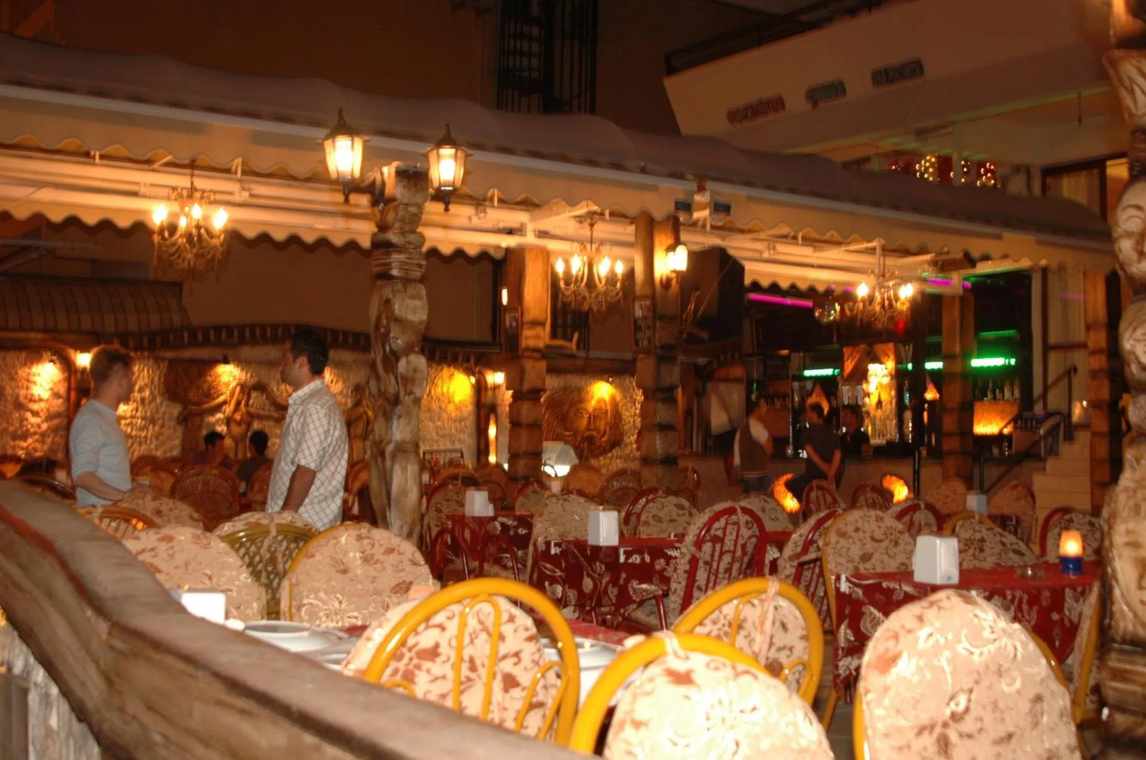 Restaurant/places to eat in Hotel Amore