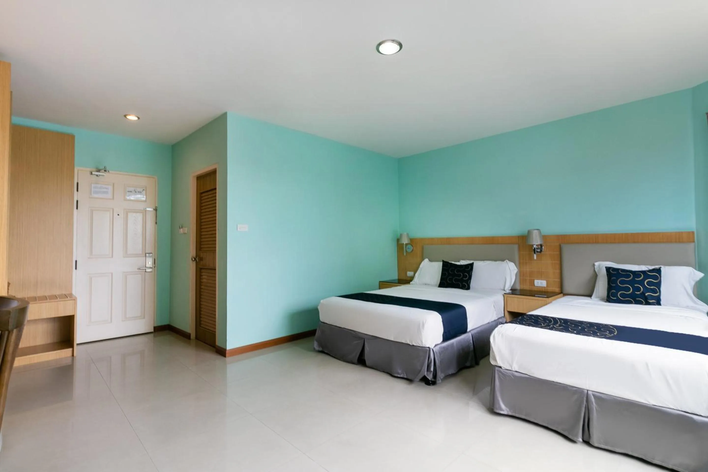 Bedroom, Bed in Golden Beach Boutique Resort
