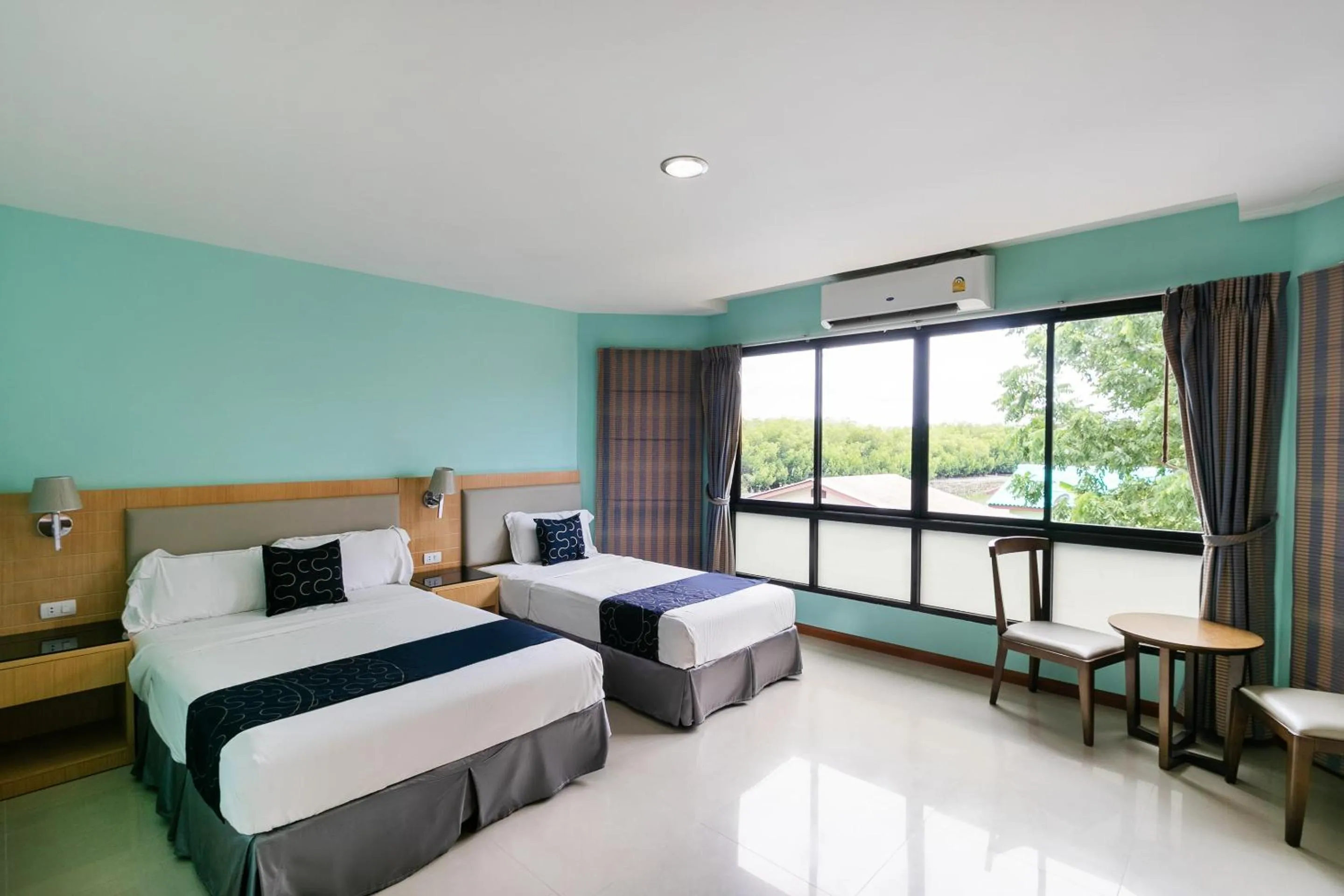 Bedroom, Bed in Golden Beach Boutique Resort