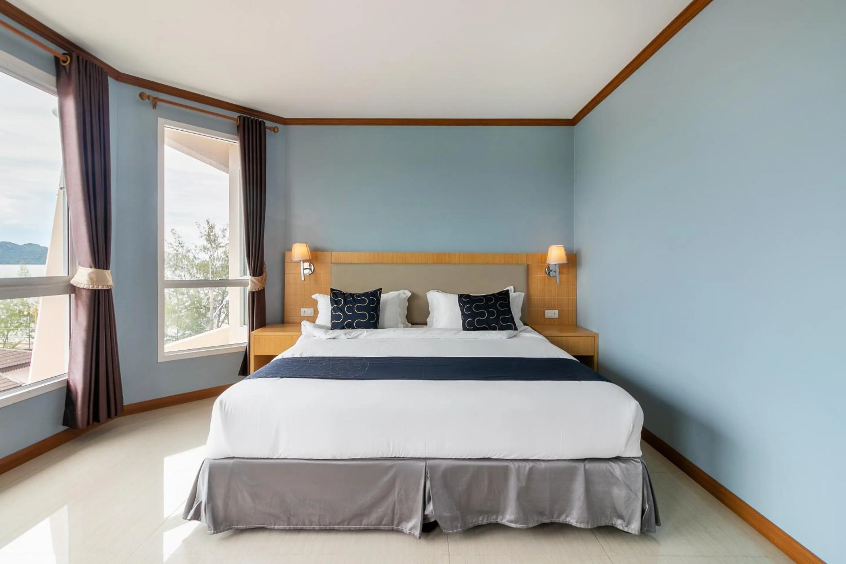 Bedroom, Bed in Golden Beach Boutique Resort