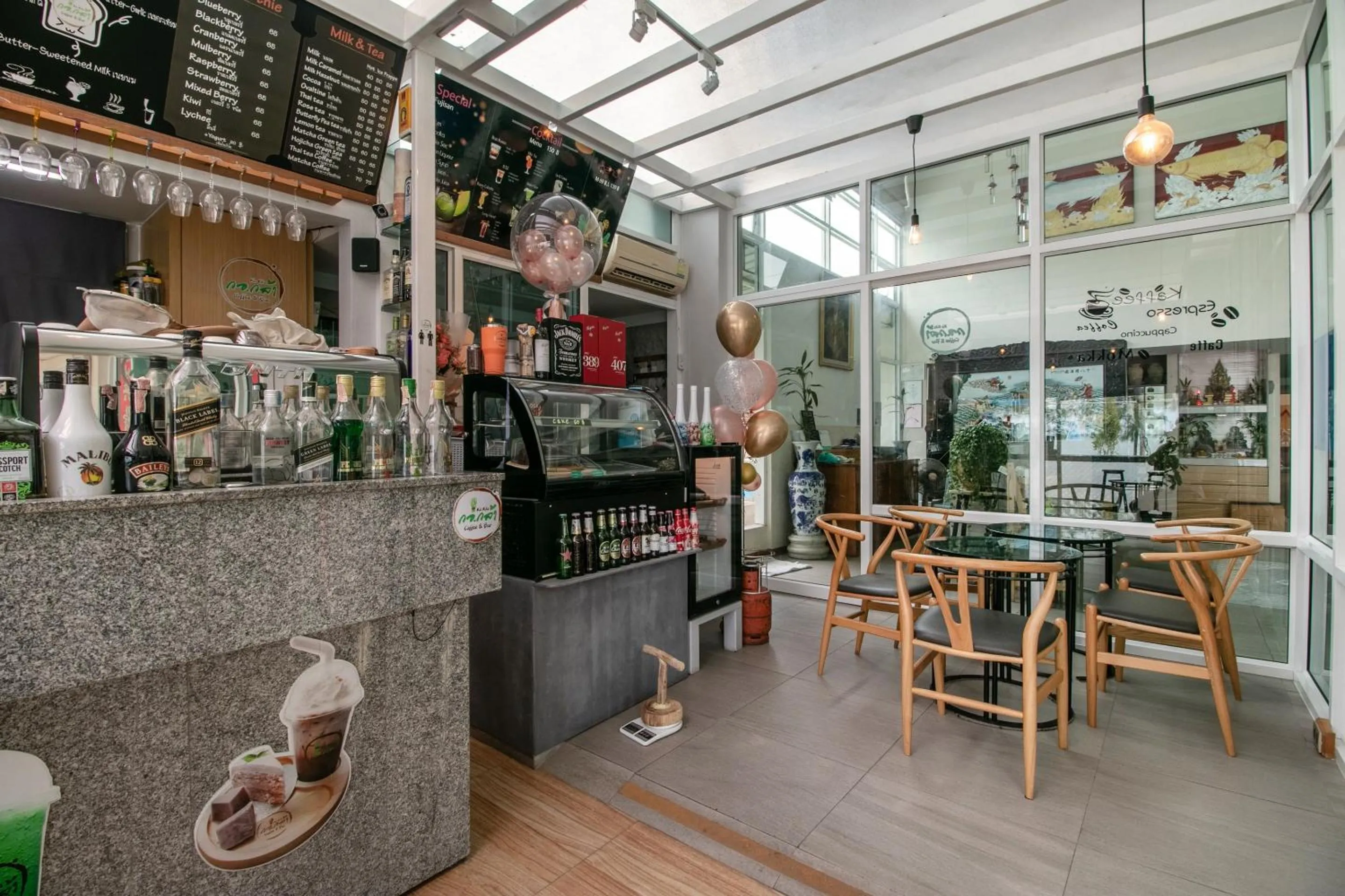 Dining area in Golden Beach Boutique Resort
