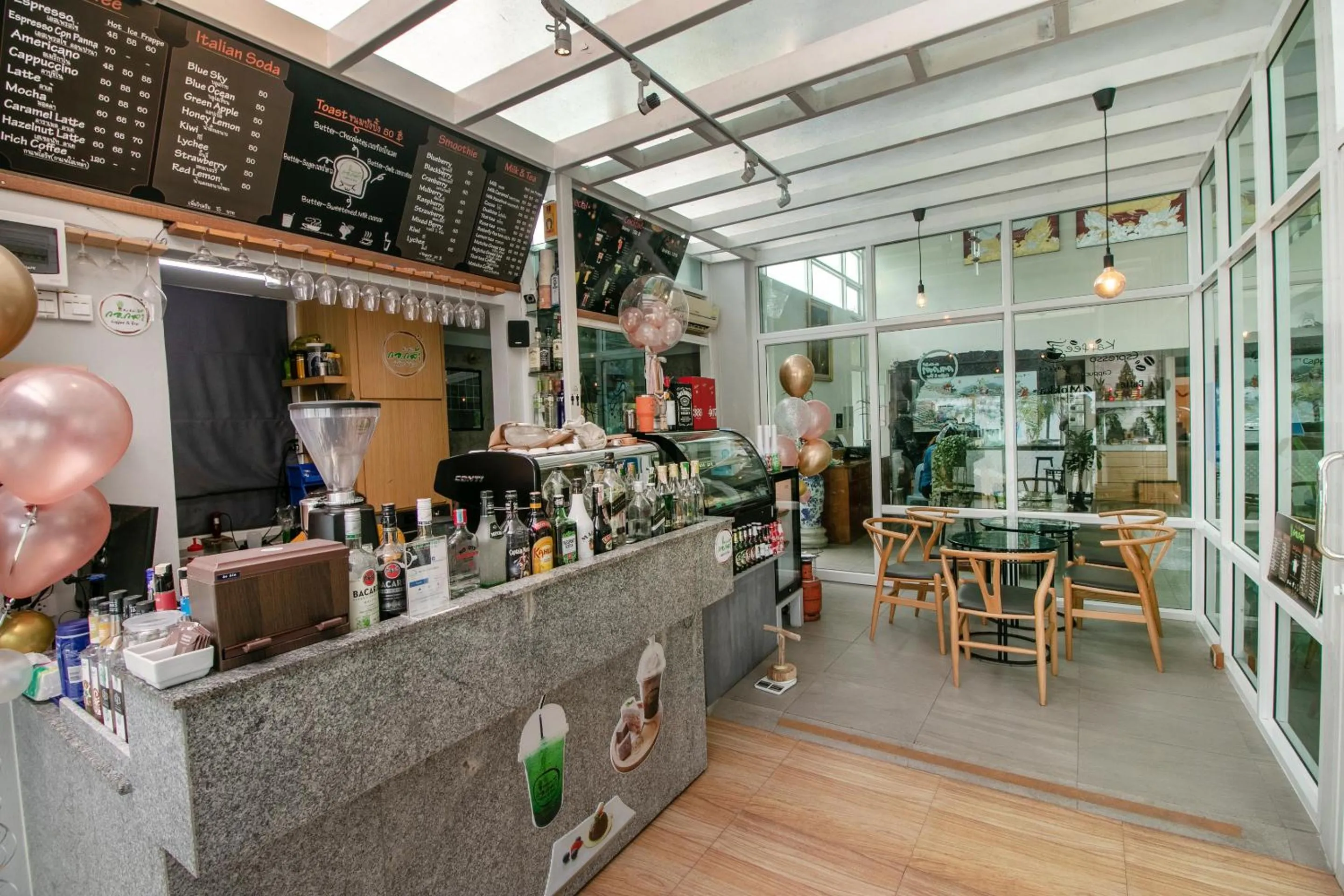 Restaurant/places to eat in Golden Beach Boutique Resort