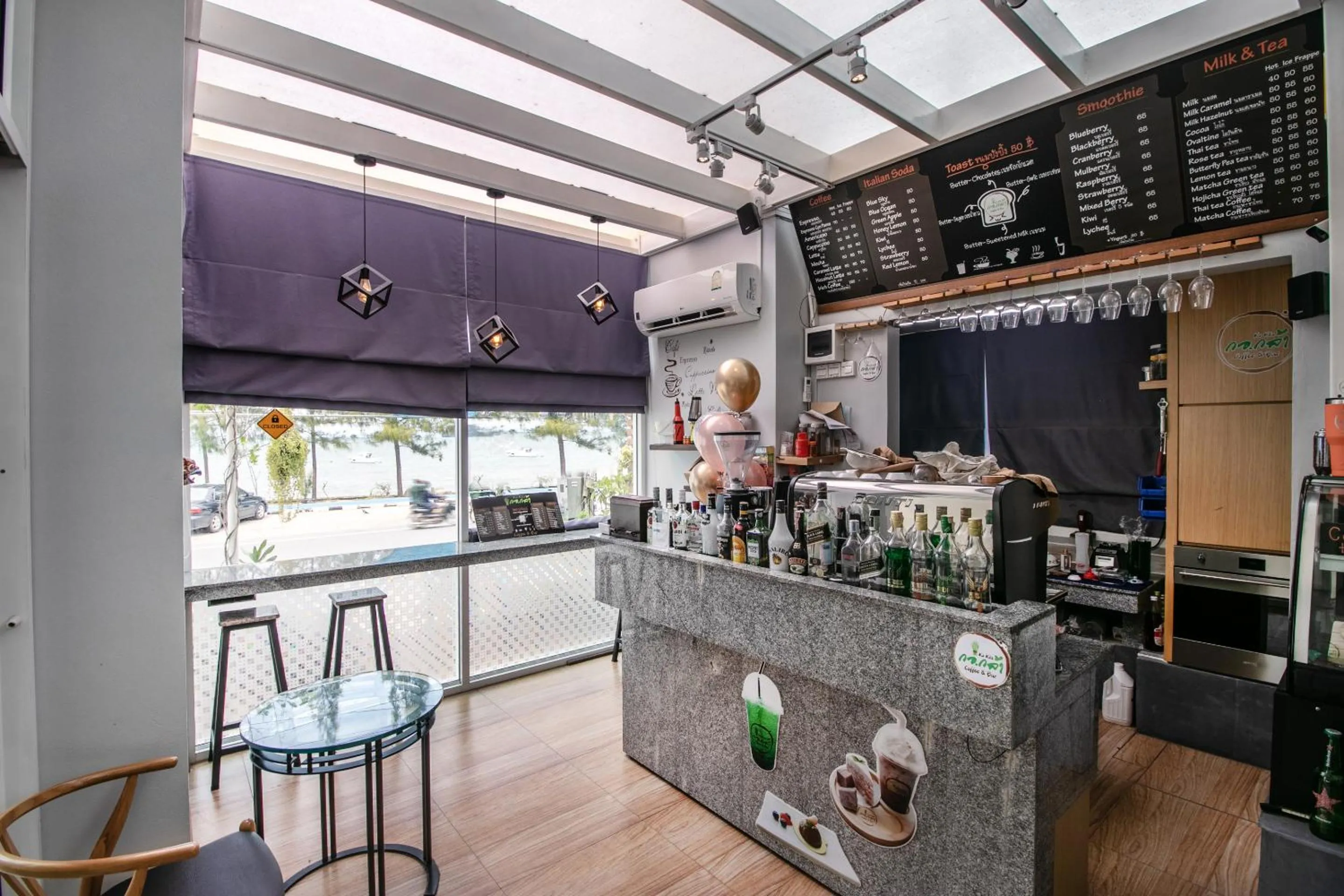 Restaurant/places to eat in Golden Beach Boutique Resort