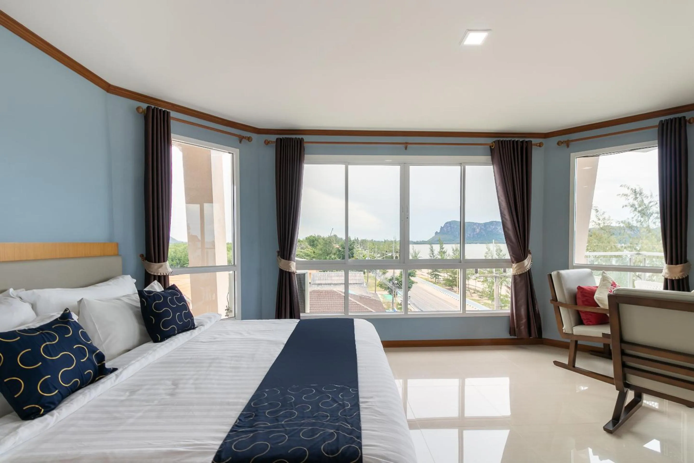 Bedroom, Bed in Golden Beach Boutique Resort